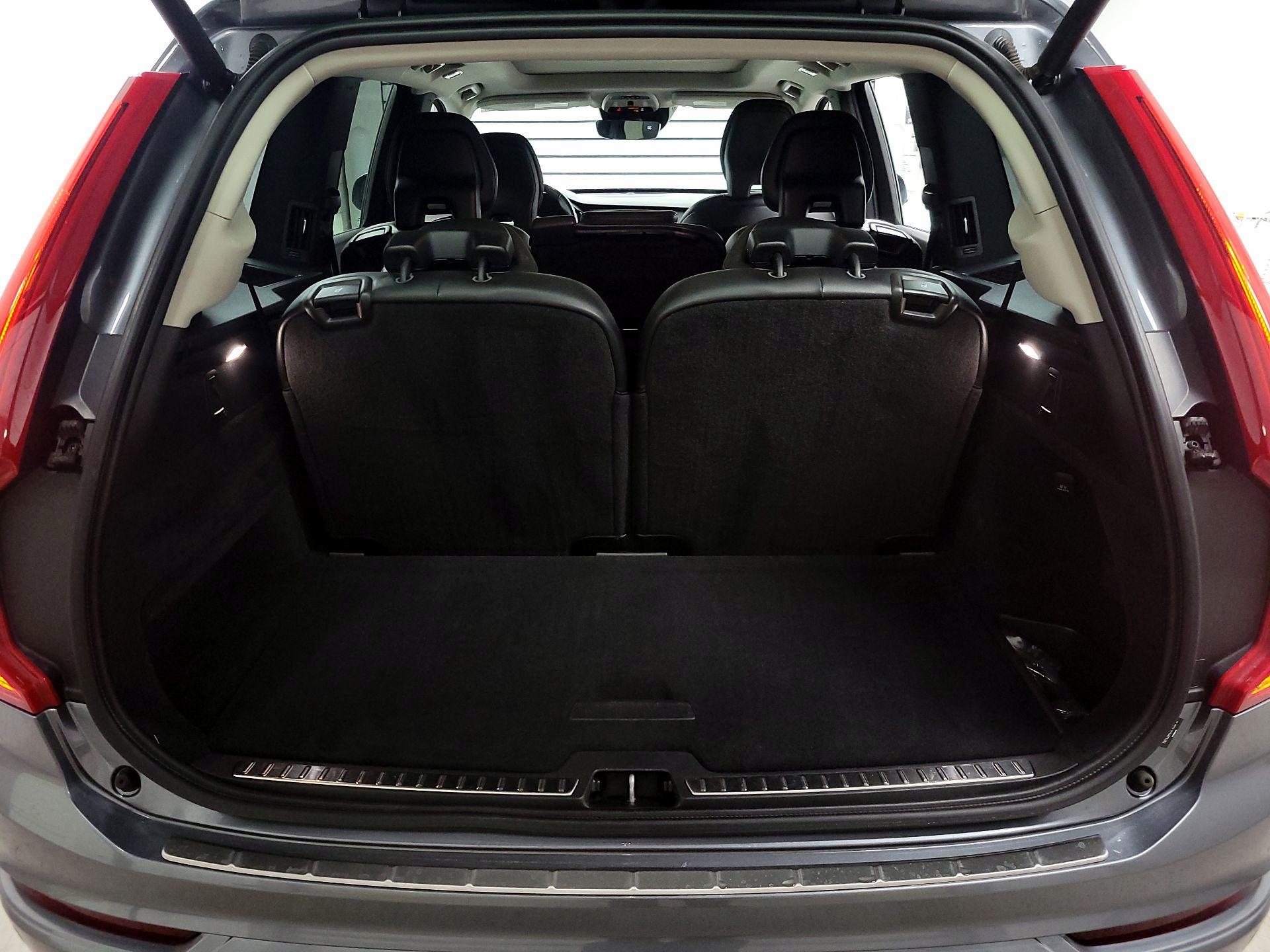 Thumbnail: 2019 Volvo XC90 - 20