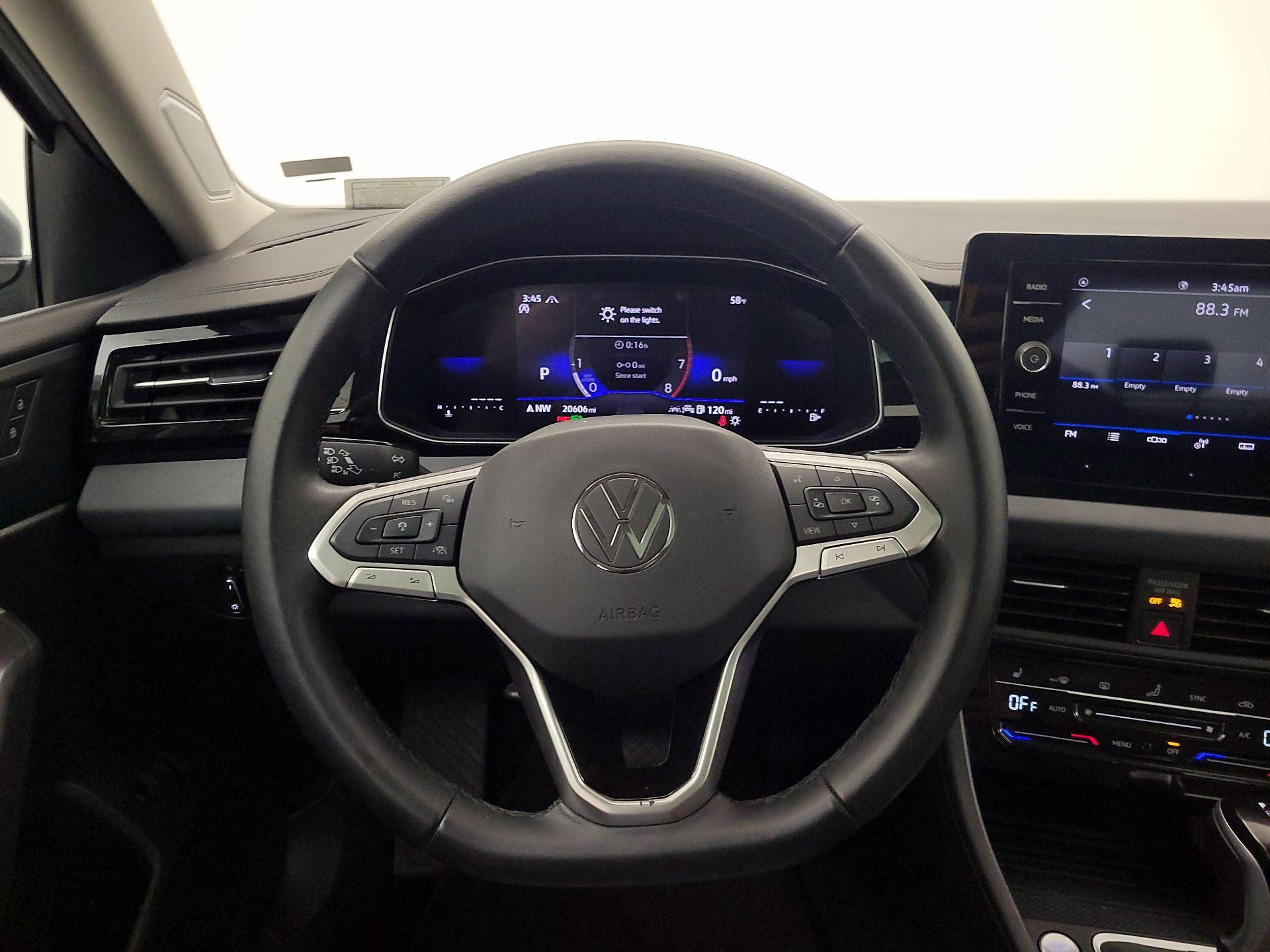 Thumbnail: 2025 Volkswagen Jetta - 10