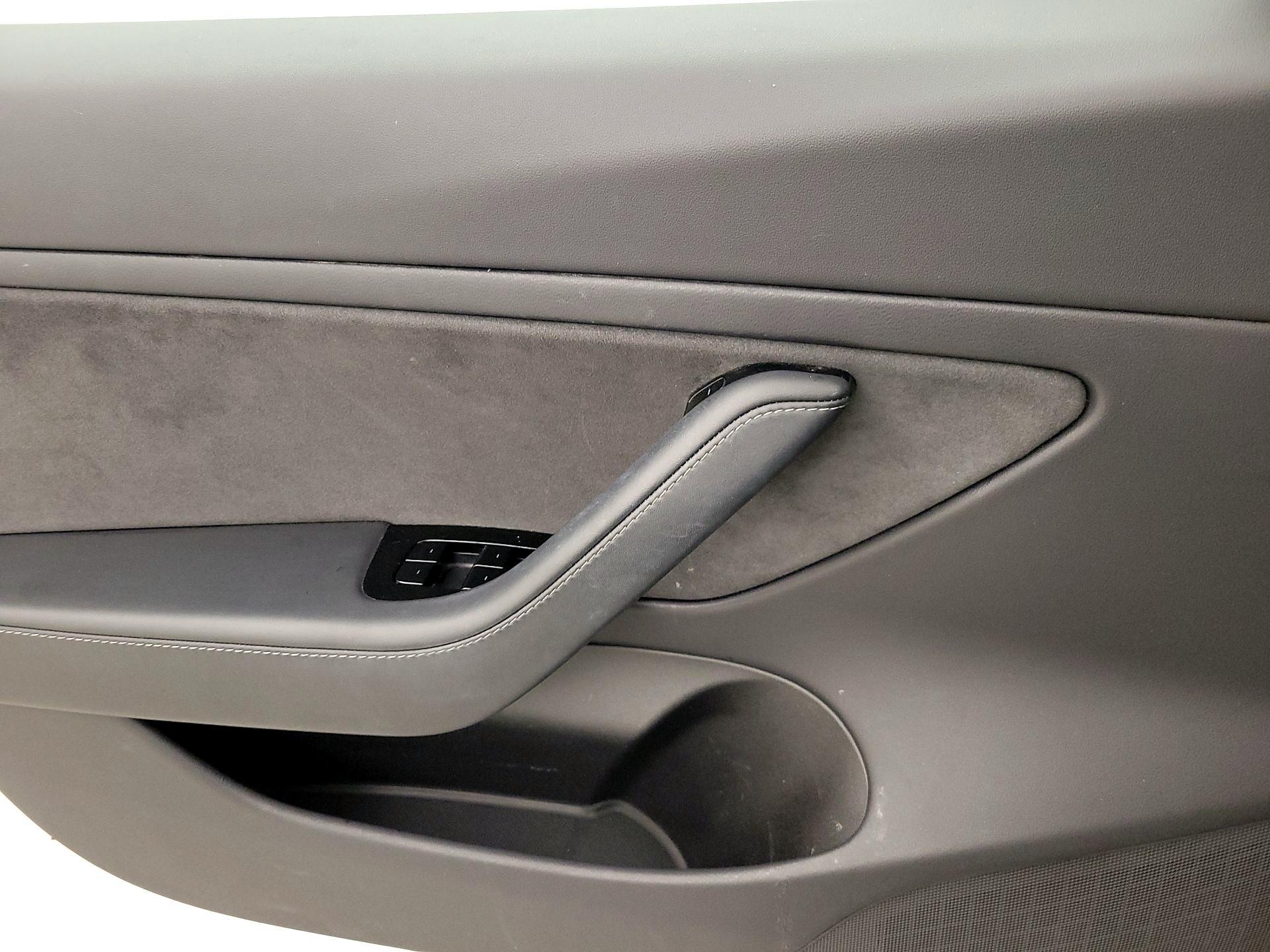 Thumbnail: 2019 Tesla Model 3 - 12