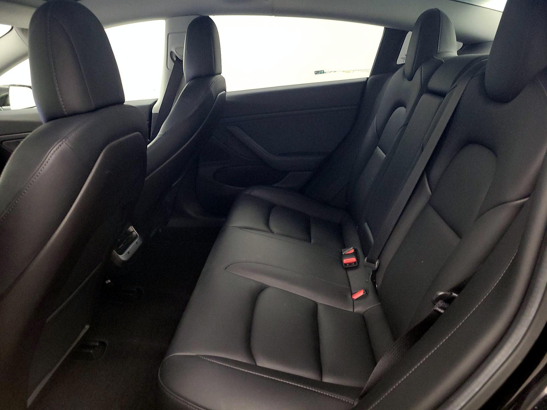 Thumbnail: 2019 Tesla Model 3 - 18