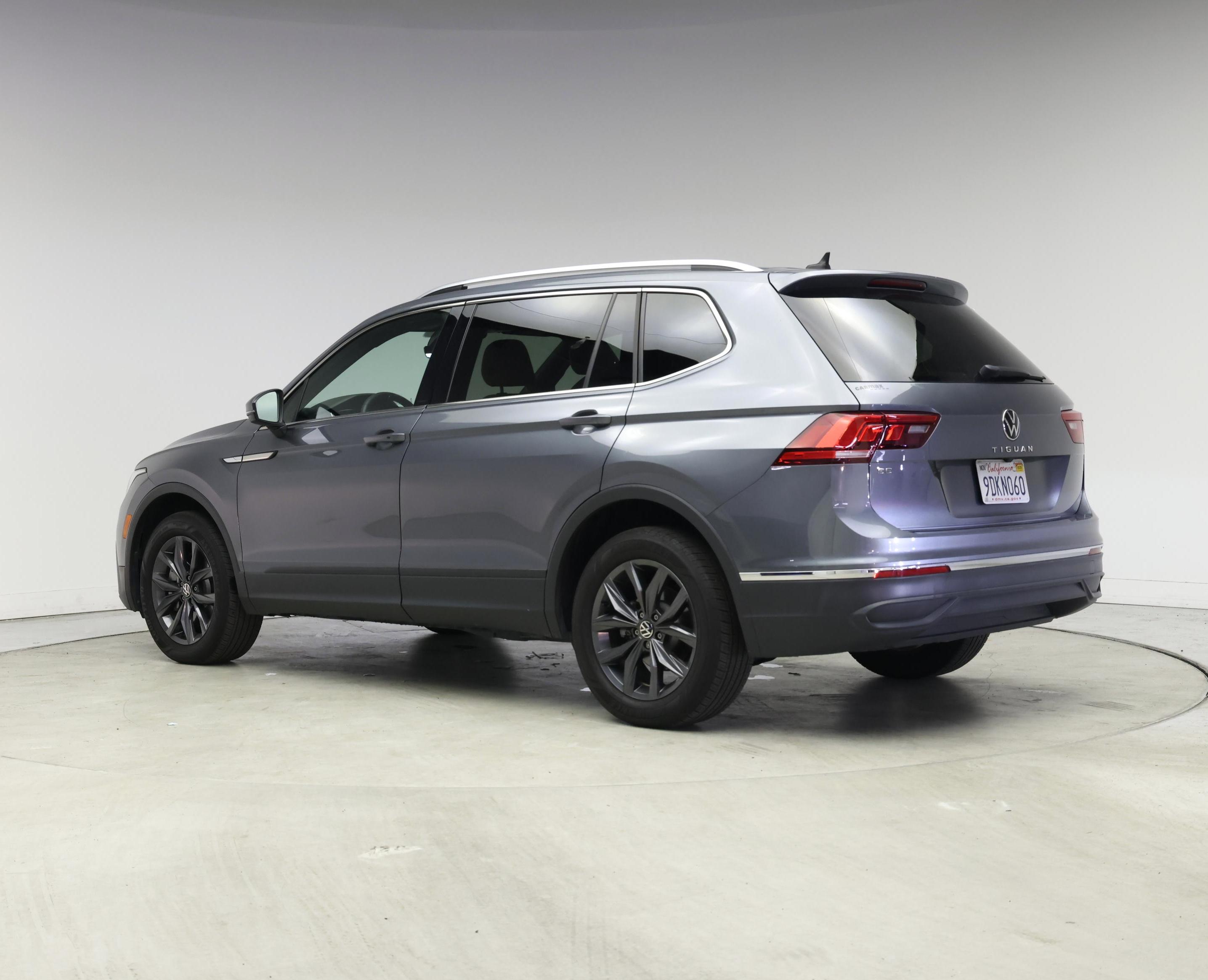 Thumbnail: 2022 Volkswagen Tiguan - 2