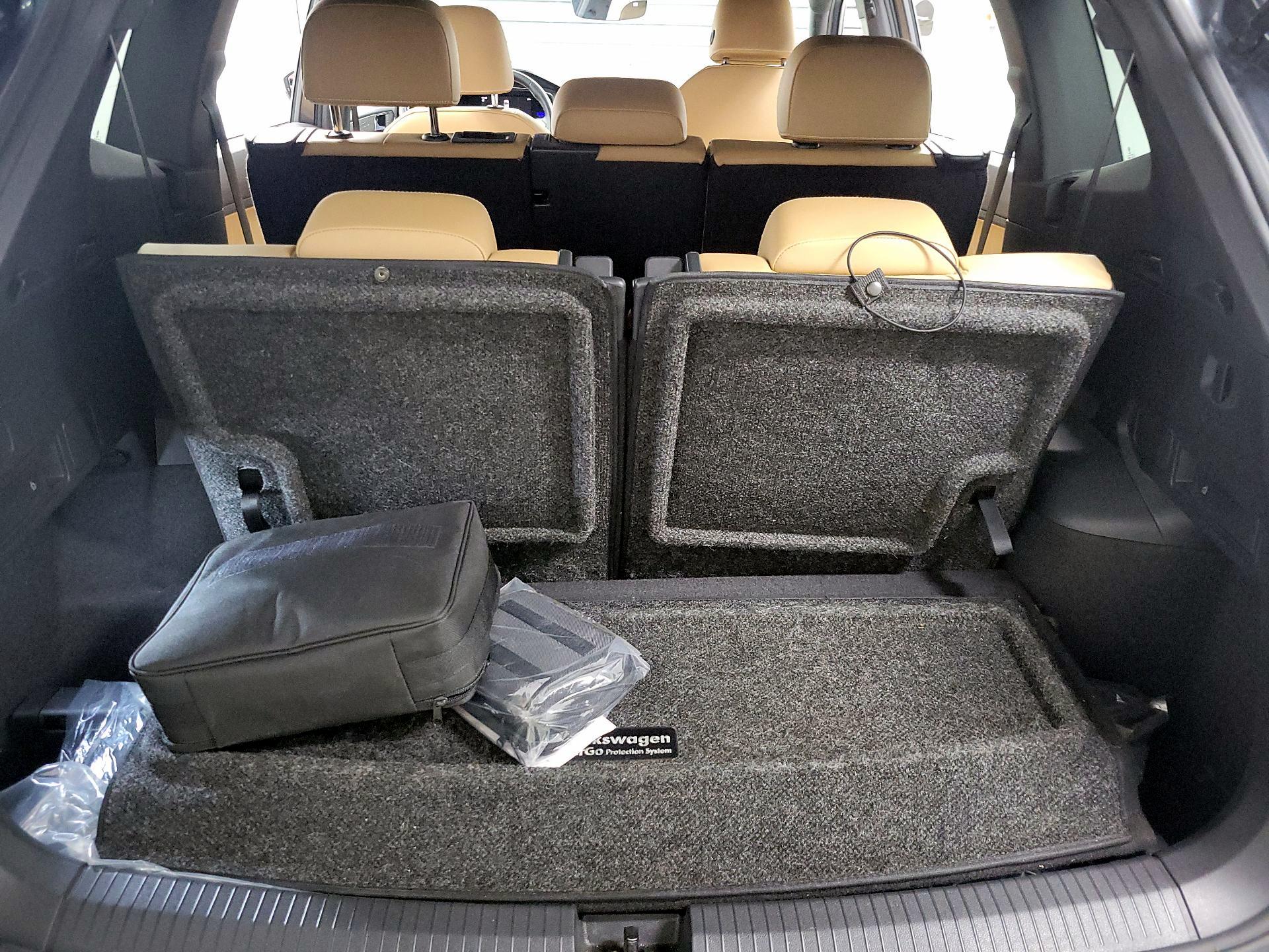 Thumbnail: 2022 Volkswagen Tiguan - 19