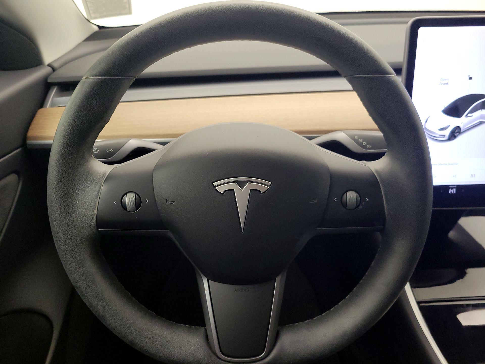 Thumbnail: 2020 Tesla Model 3 - 10