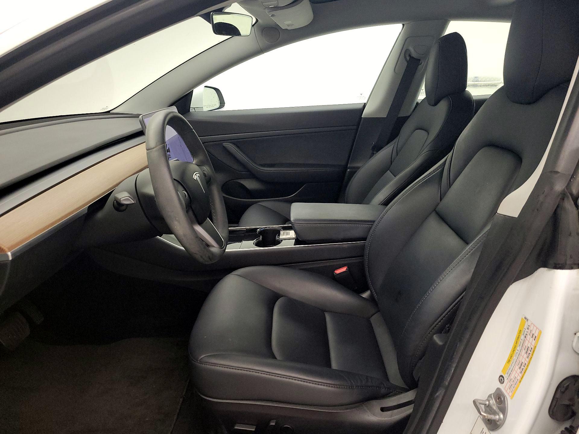 Thumbnail: 2020 Tesla Model 3 - 11