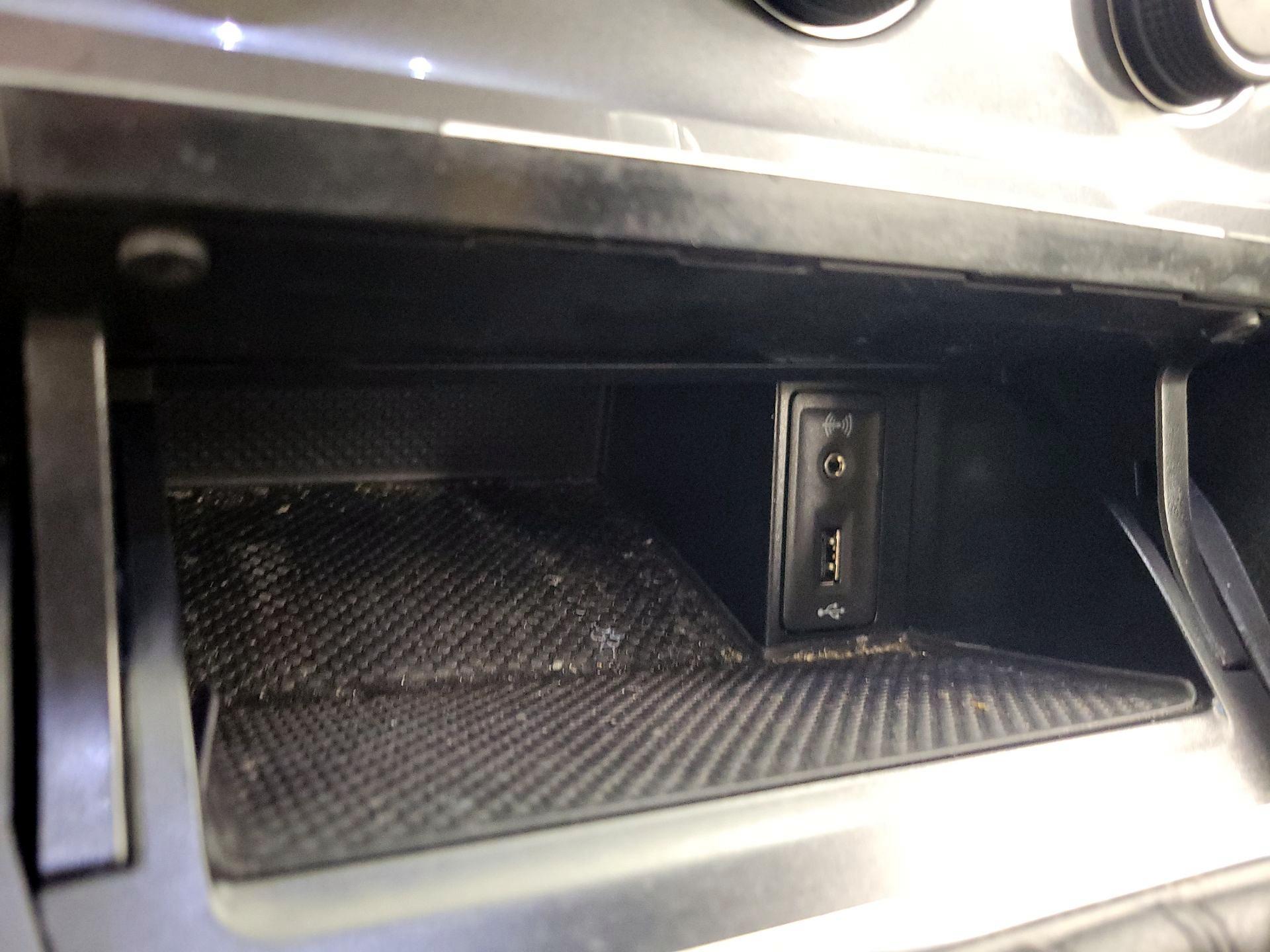 Thumbnail: 2017 Volkswagen Golf - 18