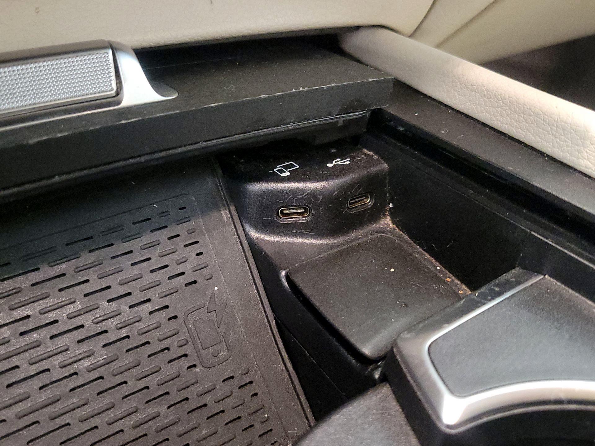 Thumbnail: 2020 Mercedes-Benz GLE - 19