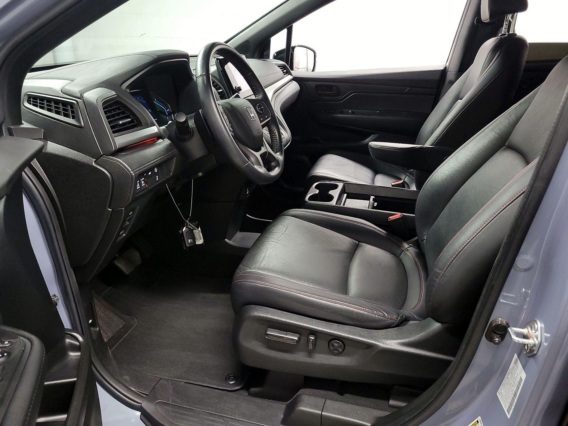 Thumbnail: 2023 Honda Odyssey - 11