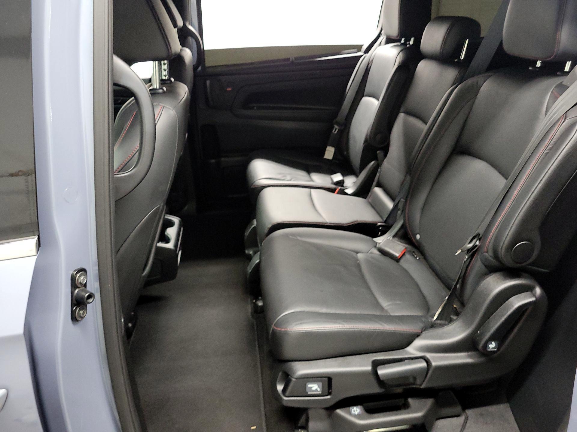 Thumbnail: 2023 Honda Odyssey - 18