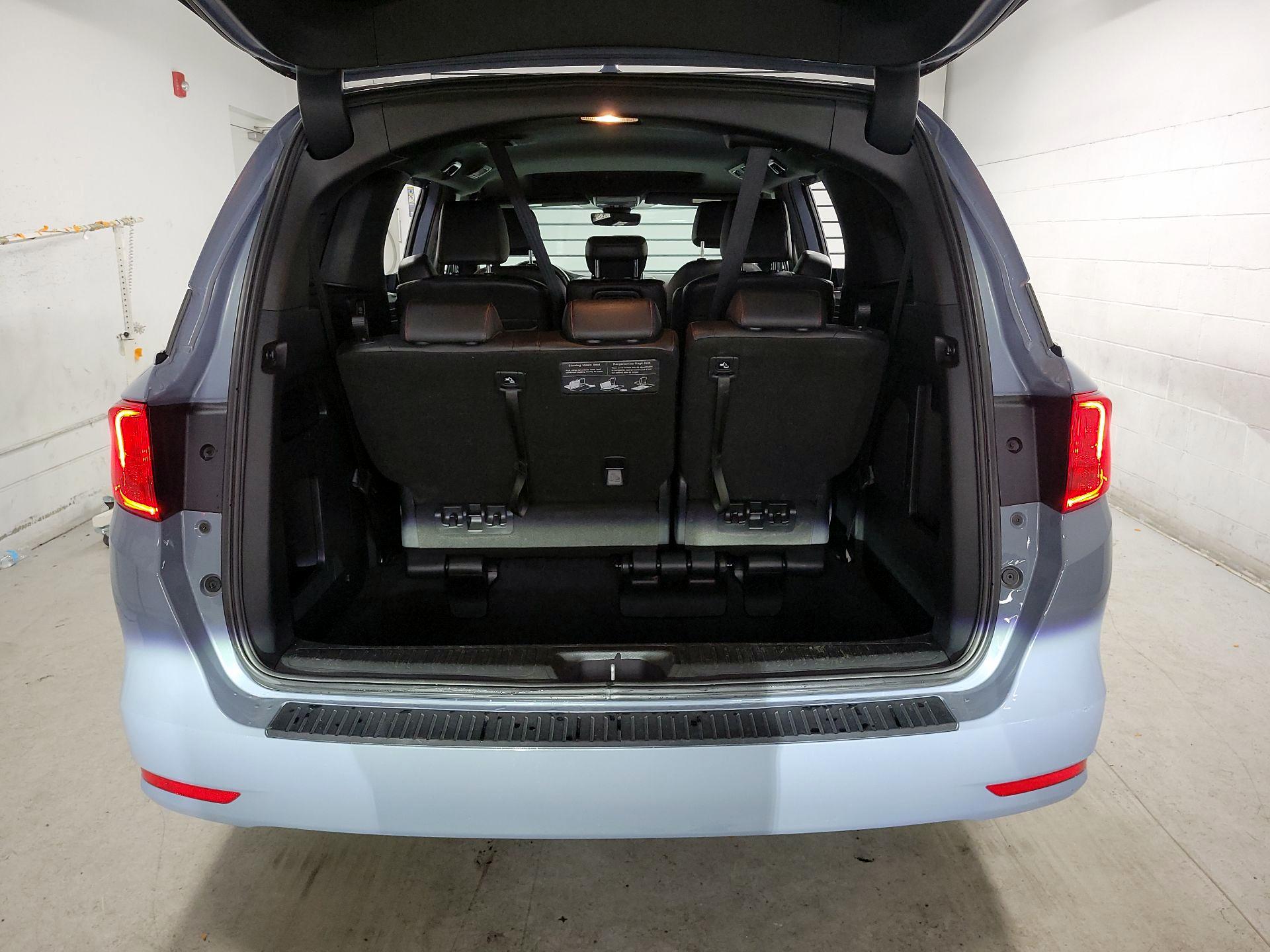 Thumbnail: 2023 Honda Odyssey - 19