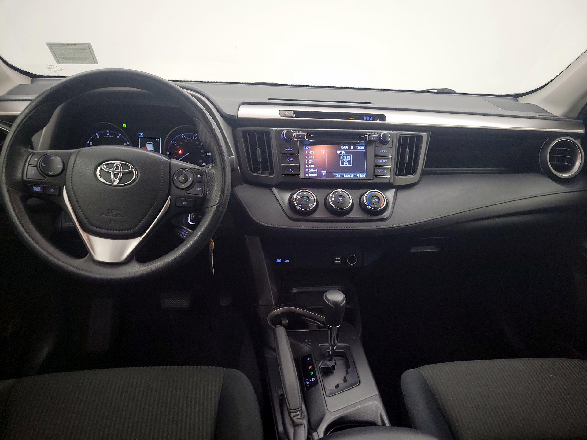 Thumbnail: 2017 Toyota RAV4 - 9