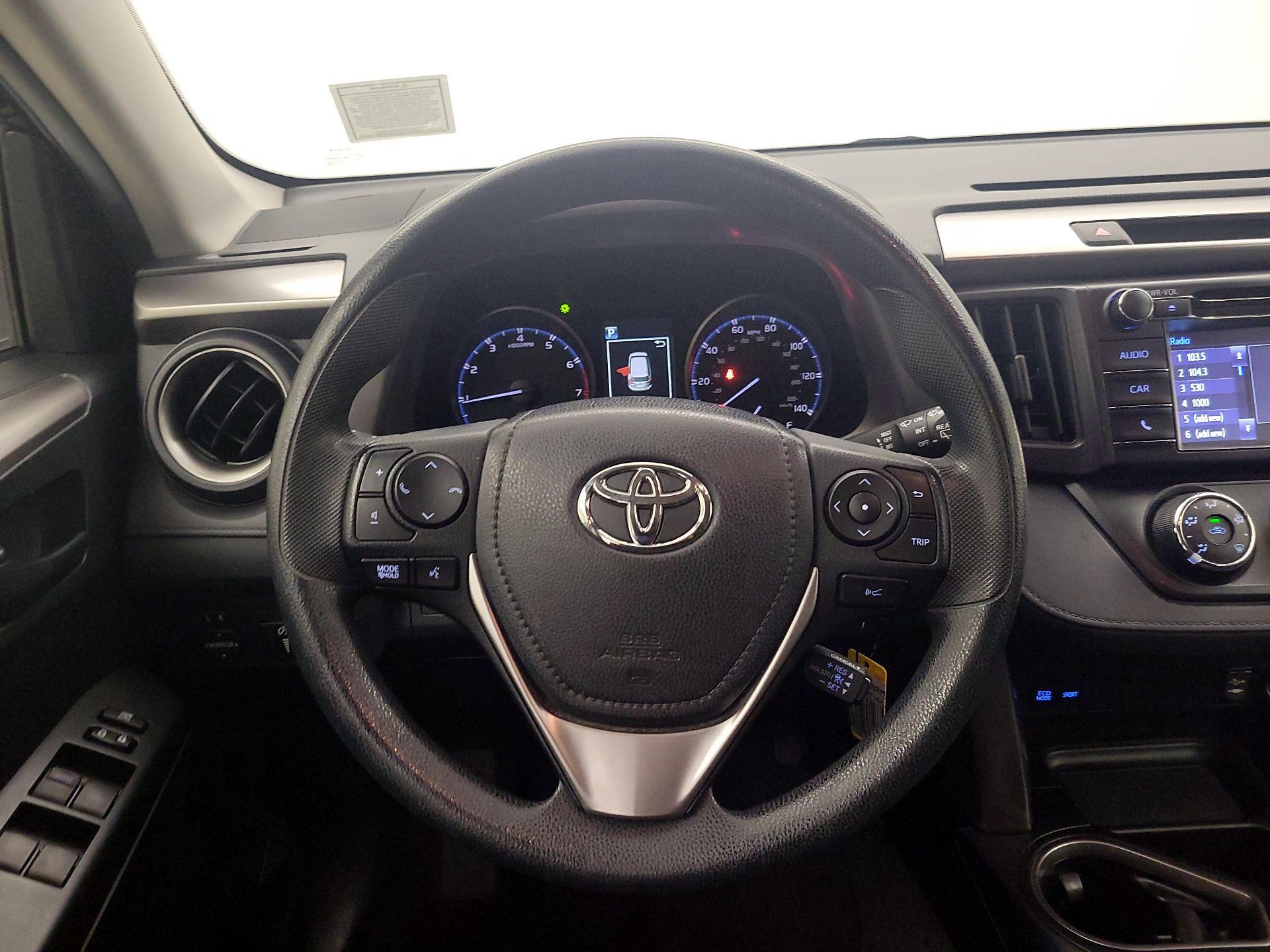 Thumbnail: 2017 Toyota RAV4 - 10