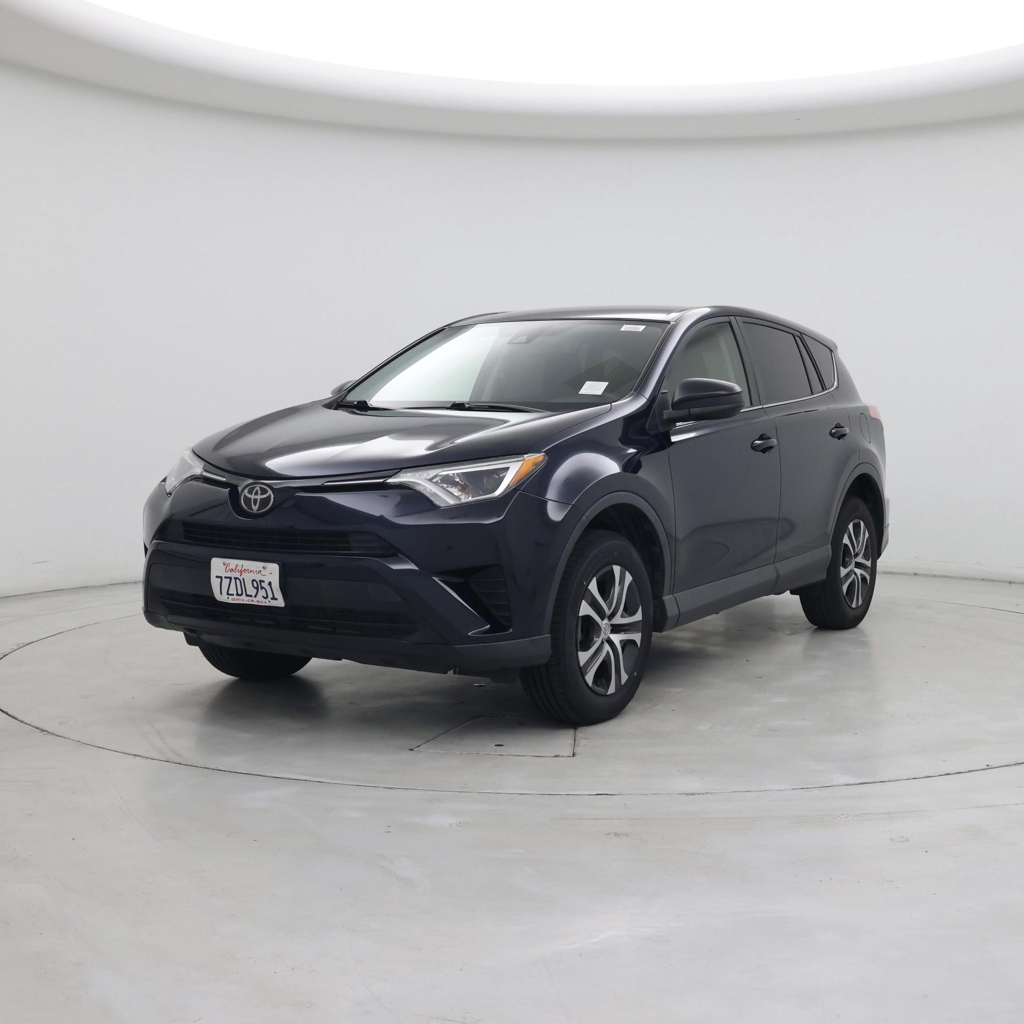 Thumbnail: 2017 Toyota RAV4 - 4
