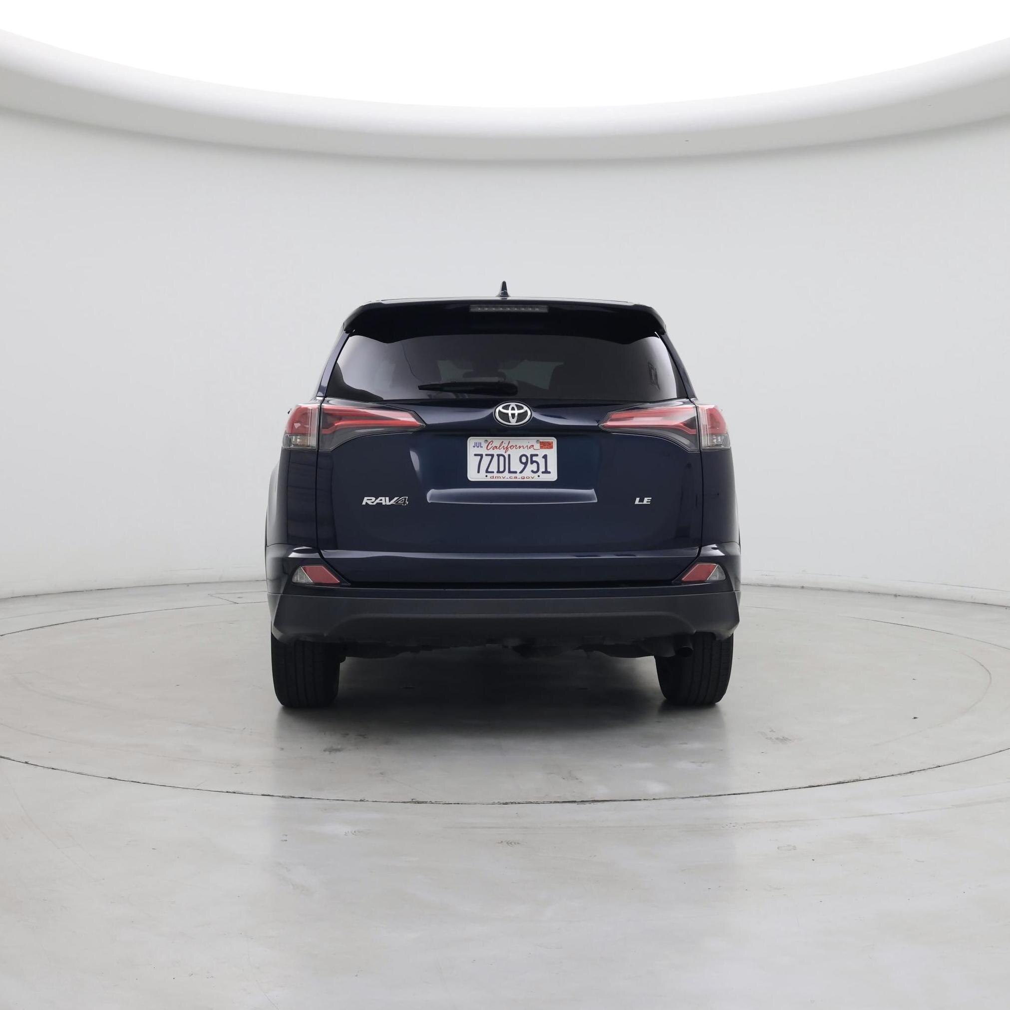 Thumbnail: 2017 Toyota RAV4 - 6