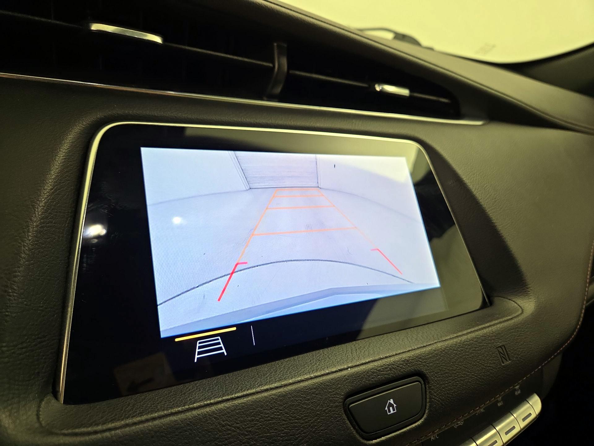 Thumbnail: 2019 Cadillac XT4 - 14