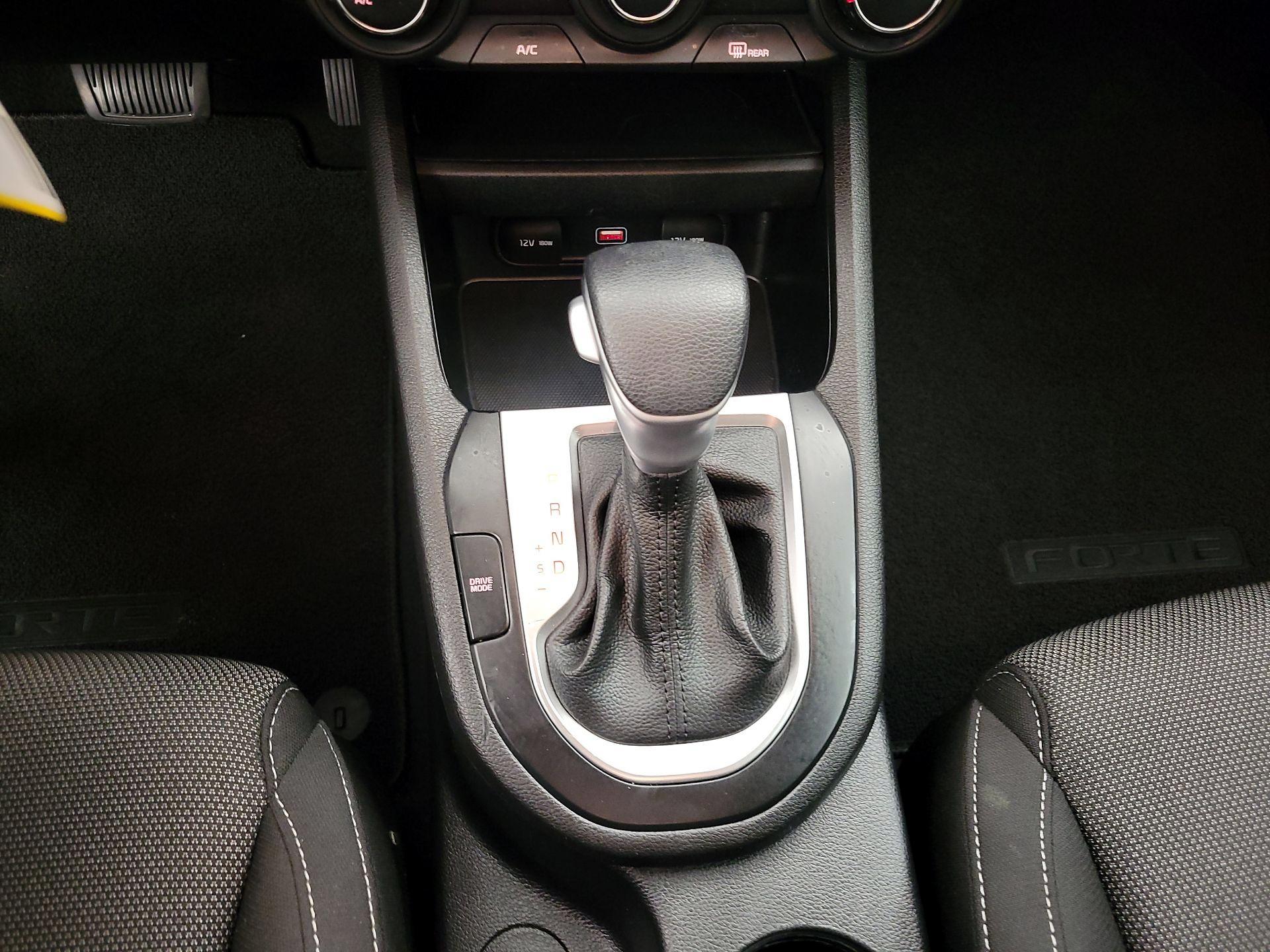 Thumbnail: 2023 Kia Forte - 17