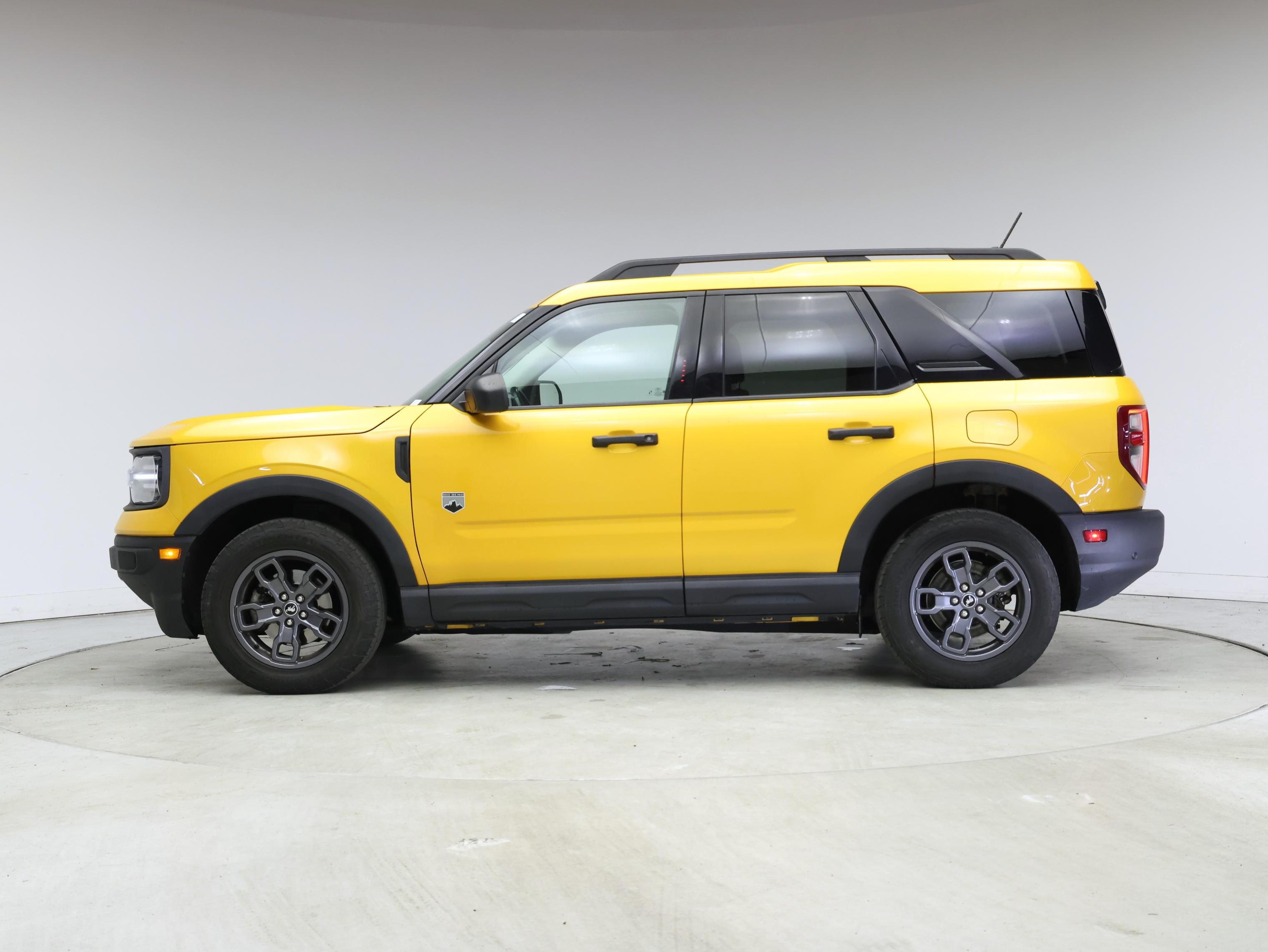 Thumbnail: 2022 Ford Bronco Sport - 3