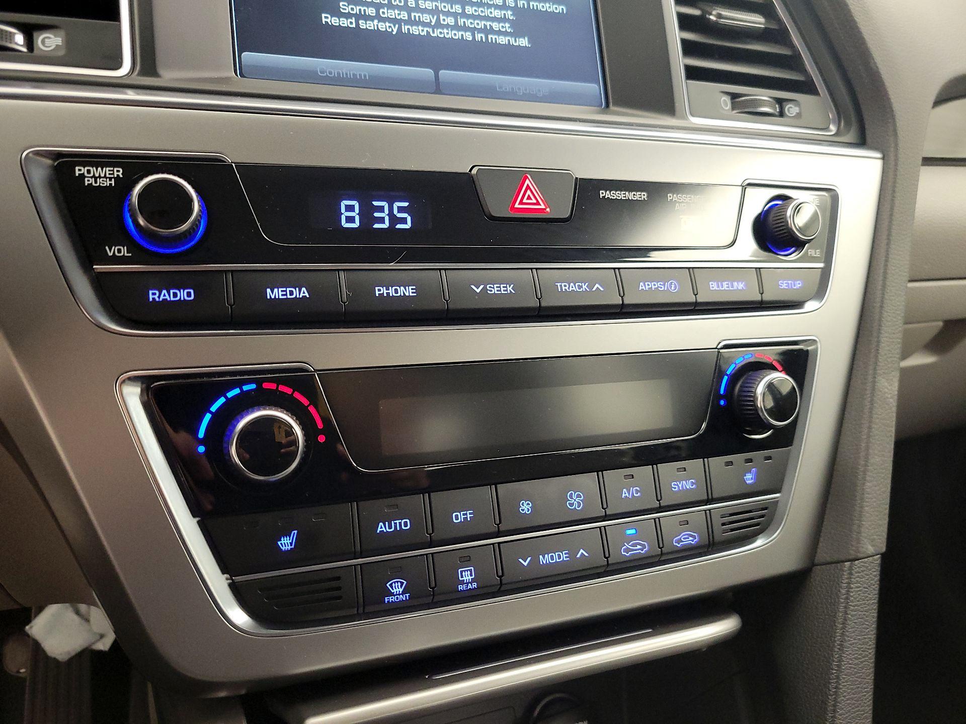 Thumbnail: 2016 Hyundai Sonata - 16