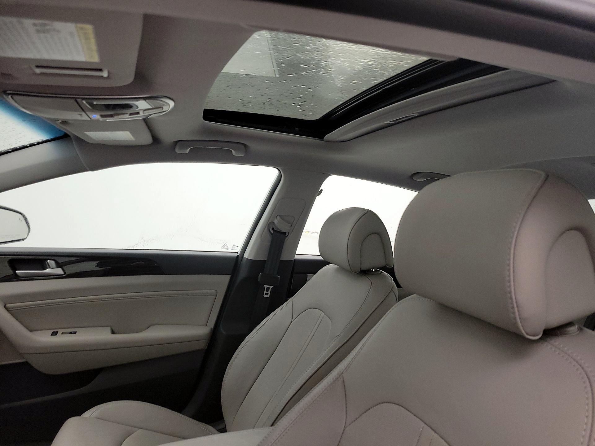 Thumbnail: 2016 Hyundai Sonata - 19