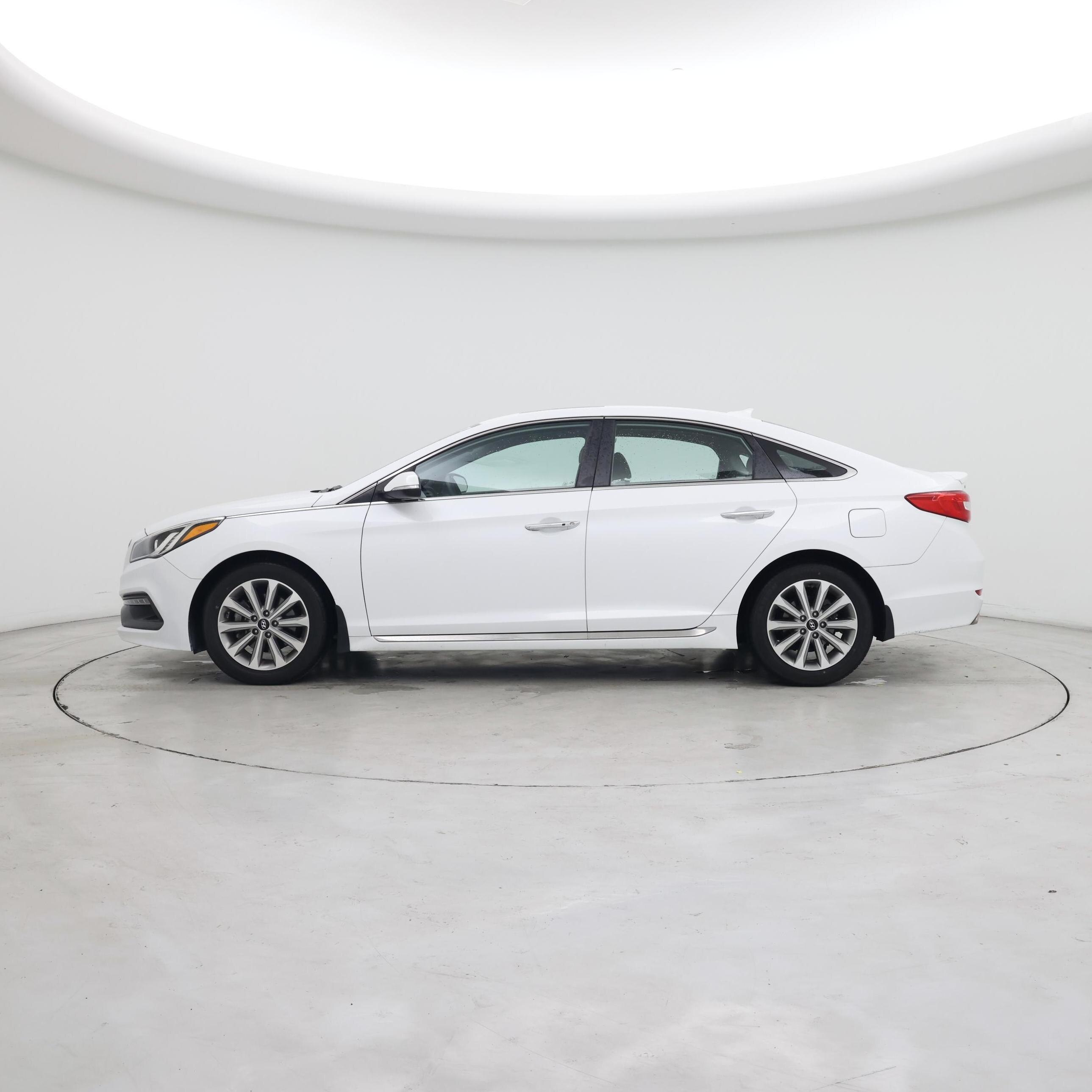 Thumbnail: 2016 Hyundai Sonata - 3