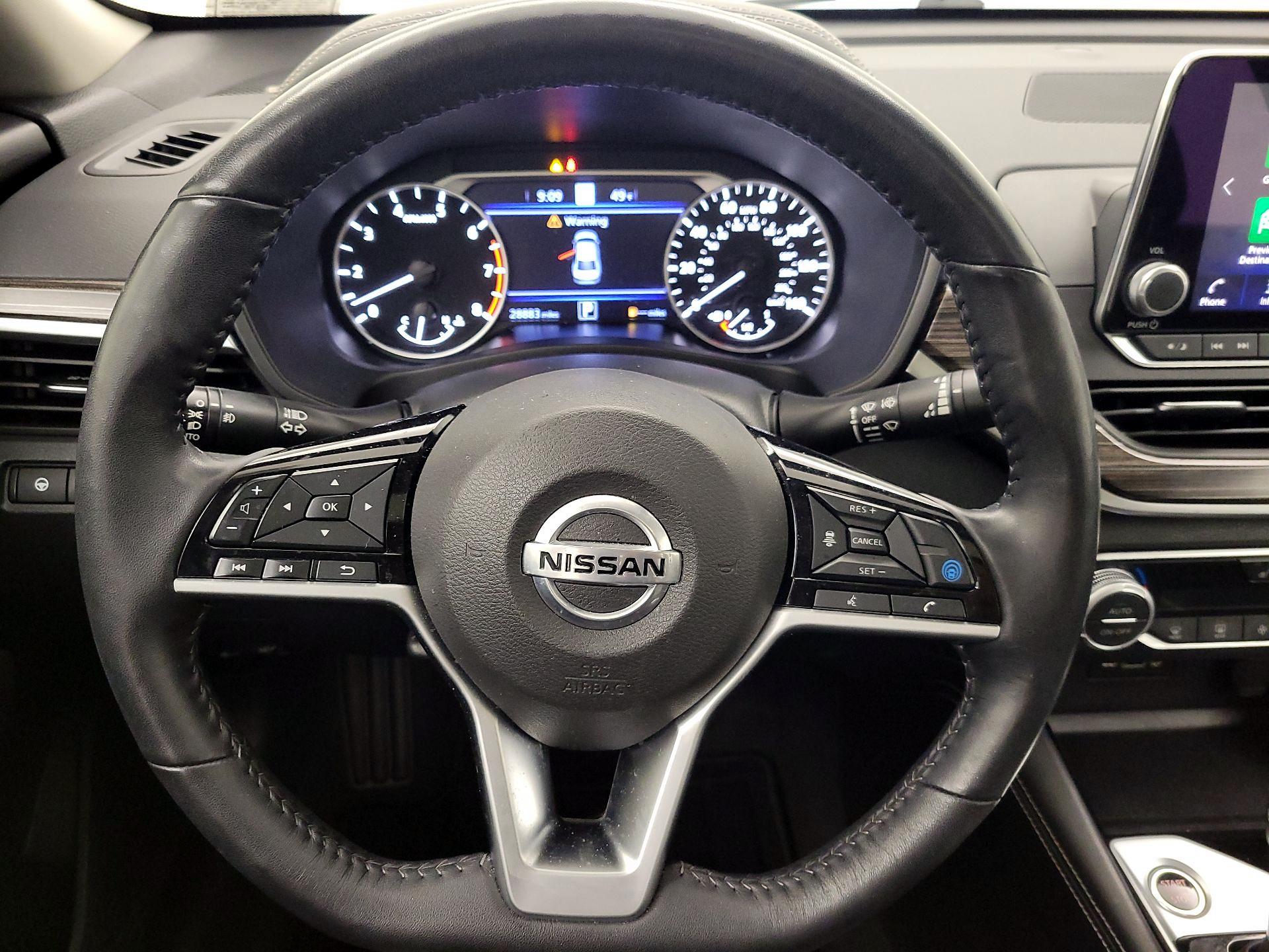 Thumbnail: 2022 Nissan Altima - 10