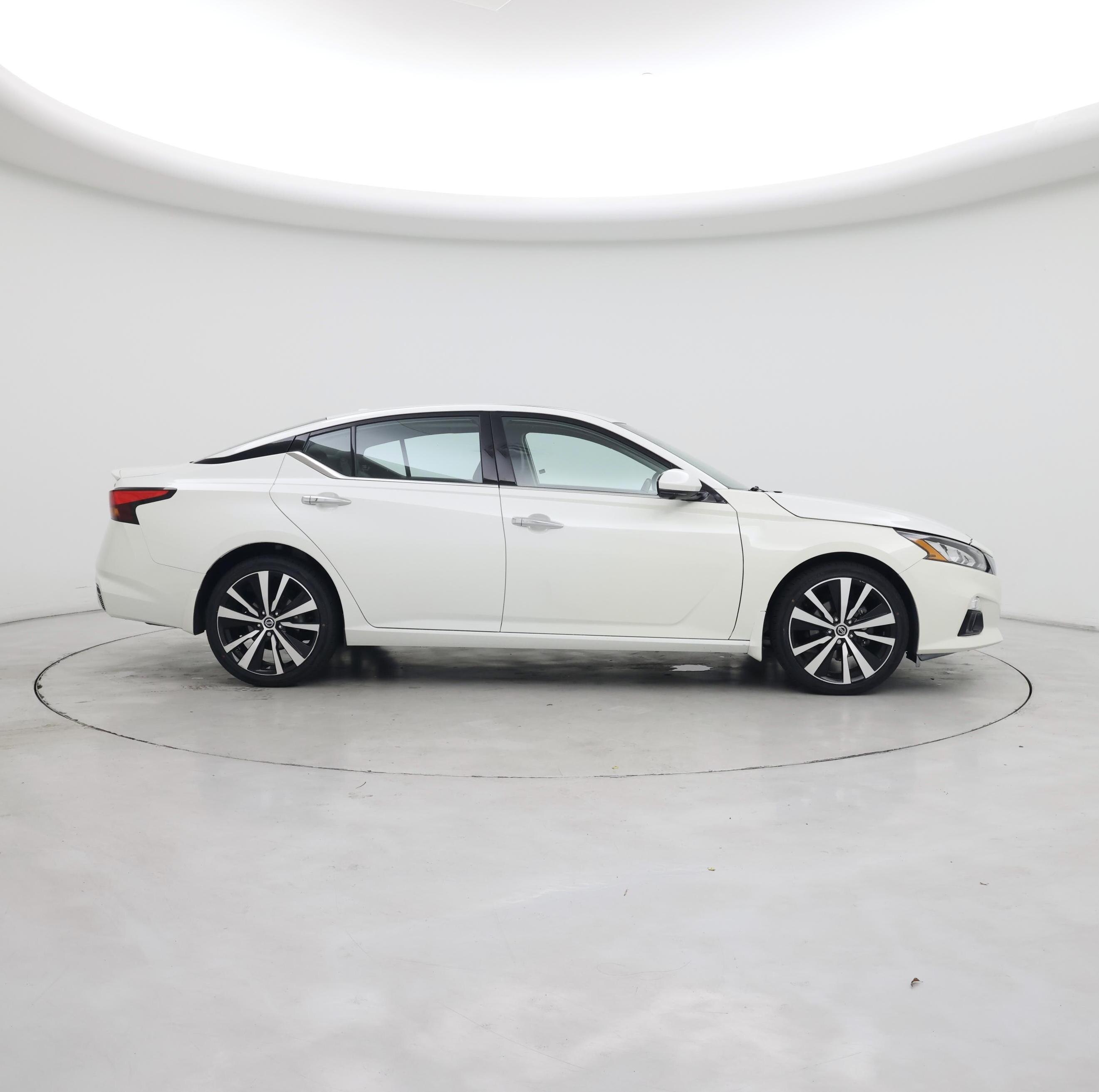 Thumbnail: 2022 Nissan Altima - 7