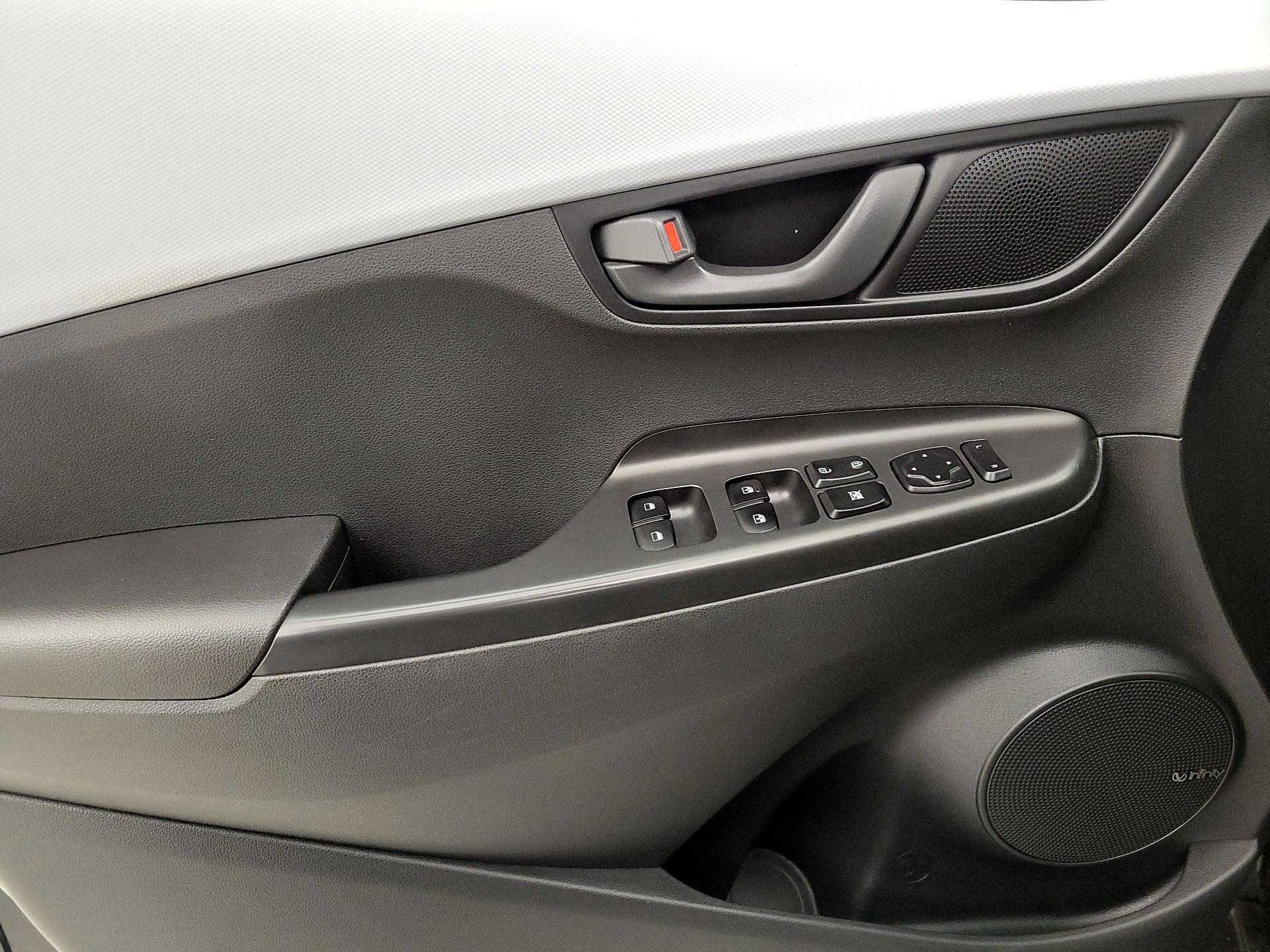 Thumbnail: 2020 Hyundai Kona - 12