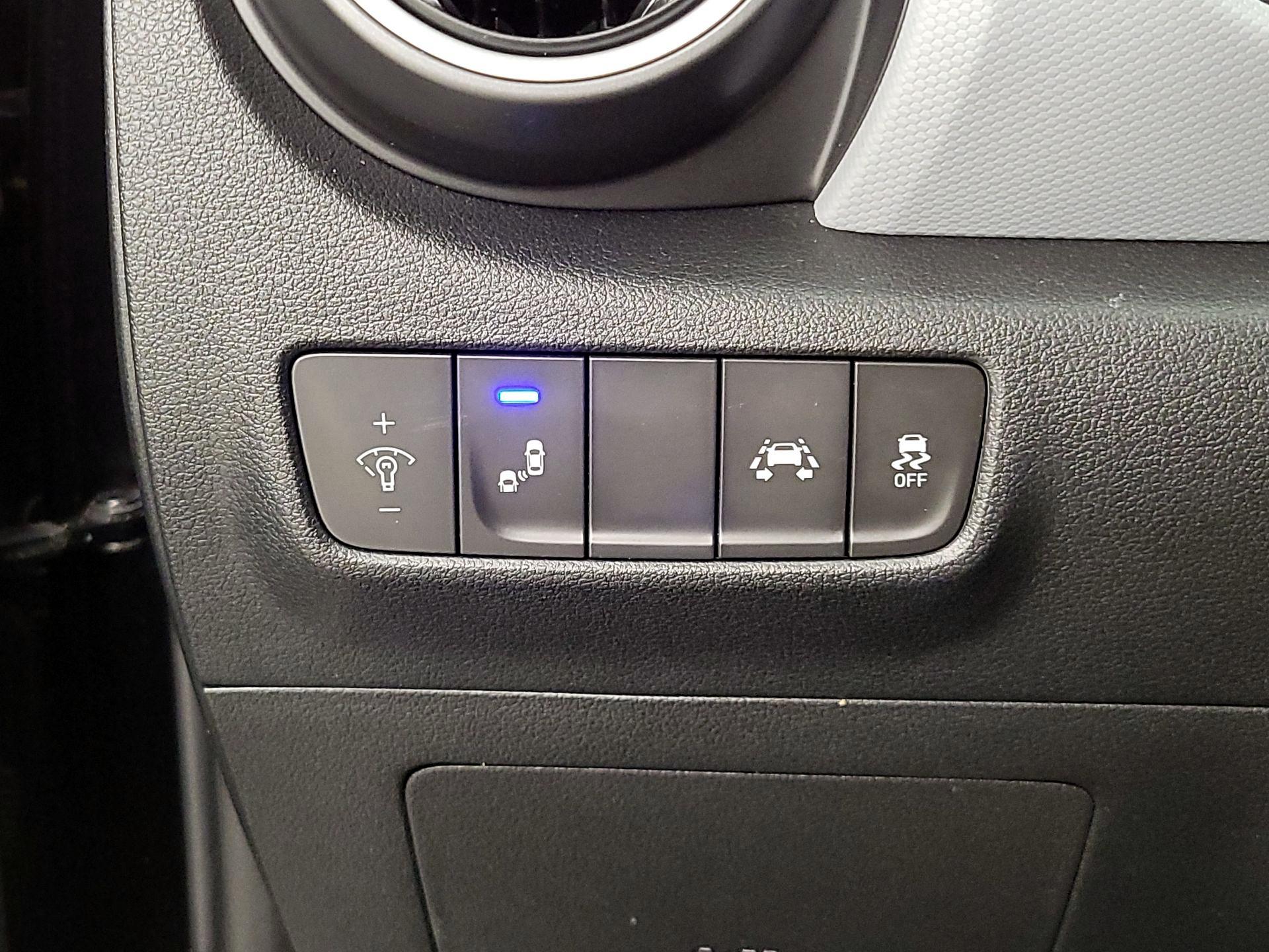 Thumbnail: 2020 Hyundai Kona - 13