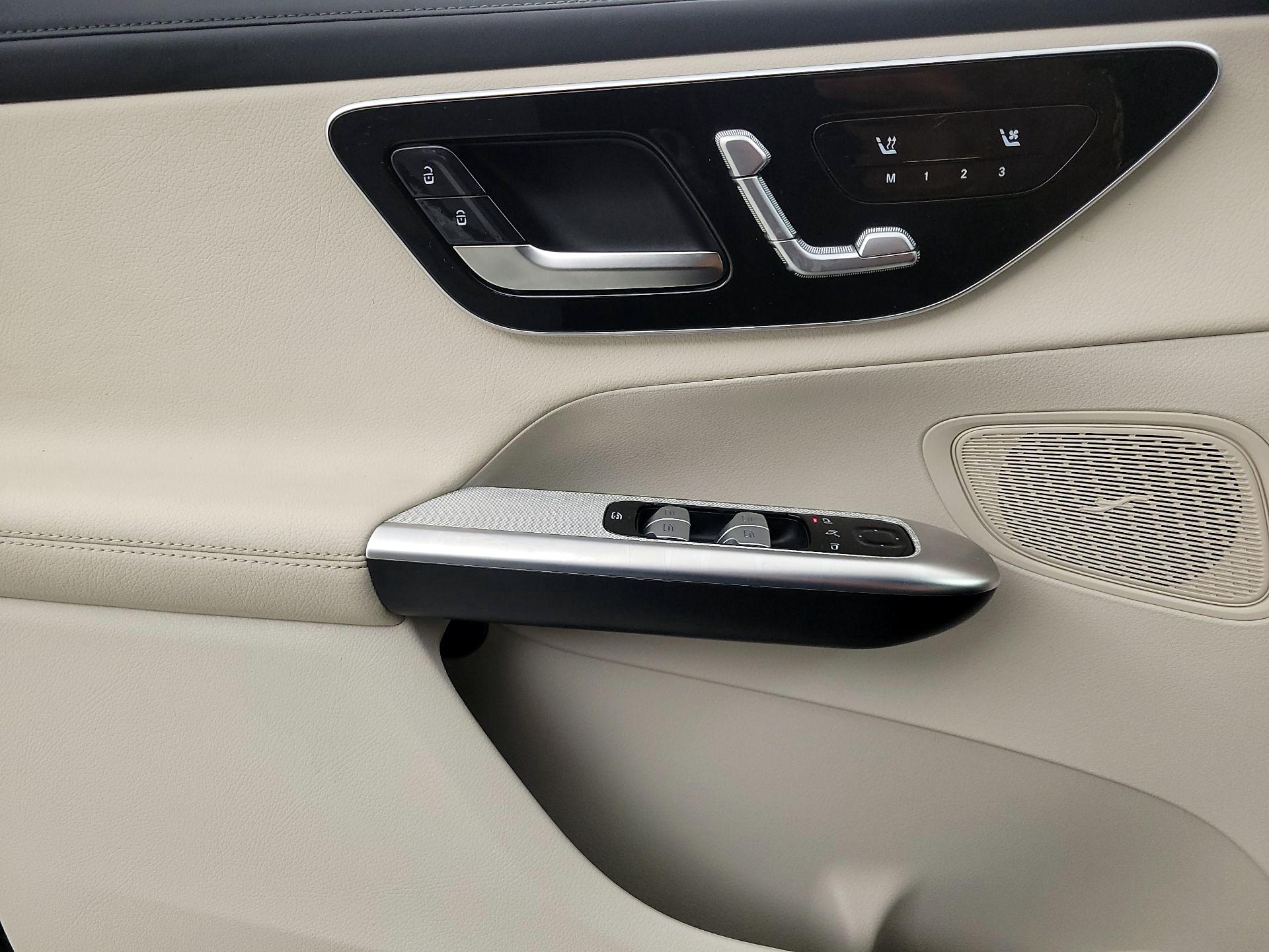 Thumbnail: 2024 Mercedes-Benz GLC - 12