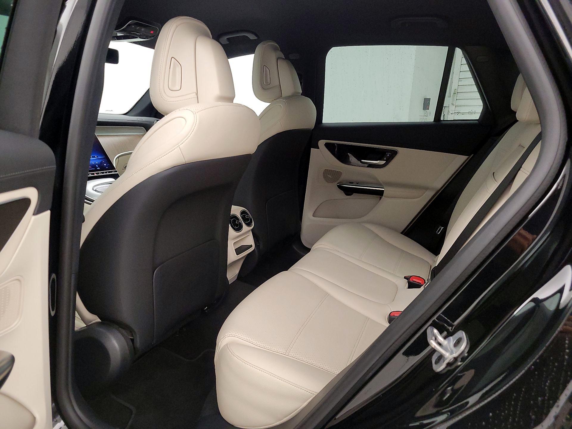 Thumbnail: 2024 Mercedes-Benz GLC - 18