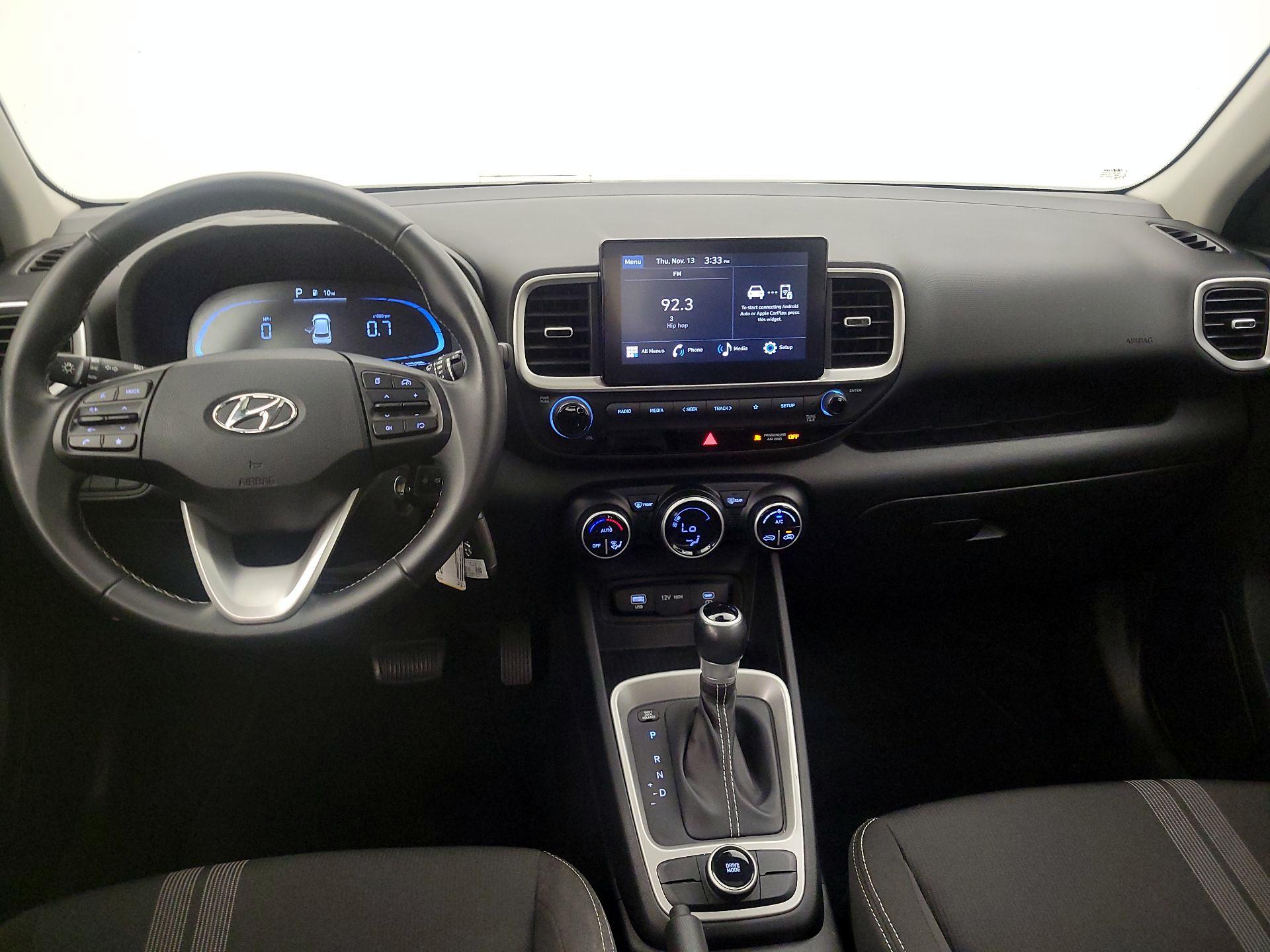 Thumbnail: 2023 Hyundai Venue - 9