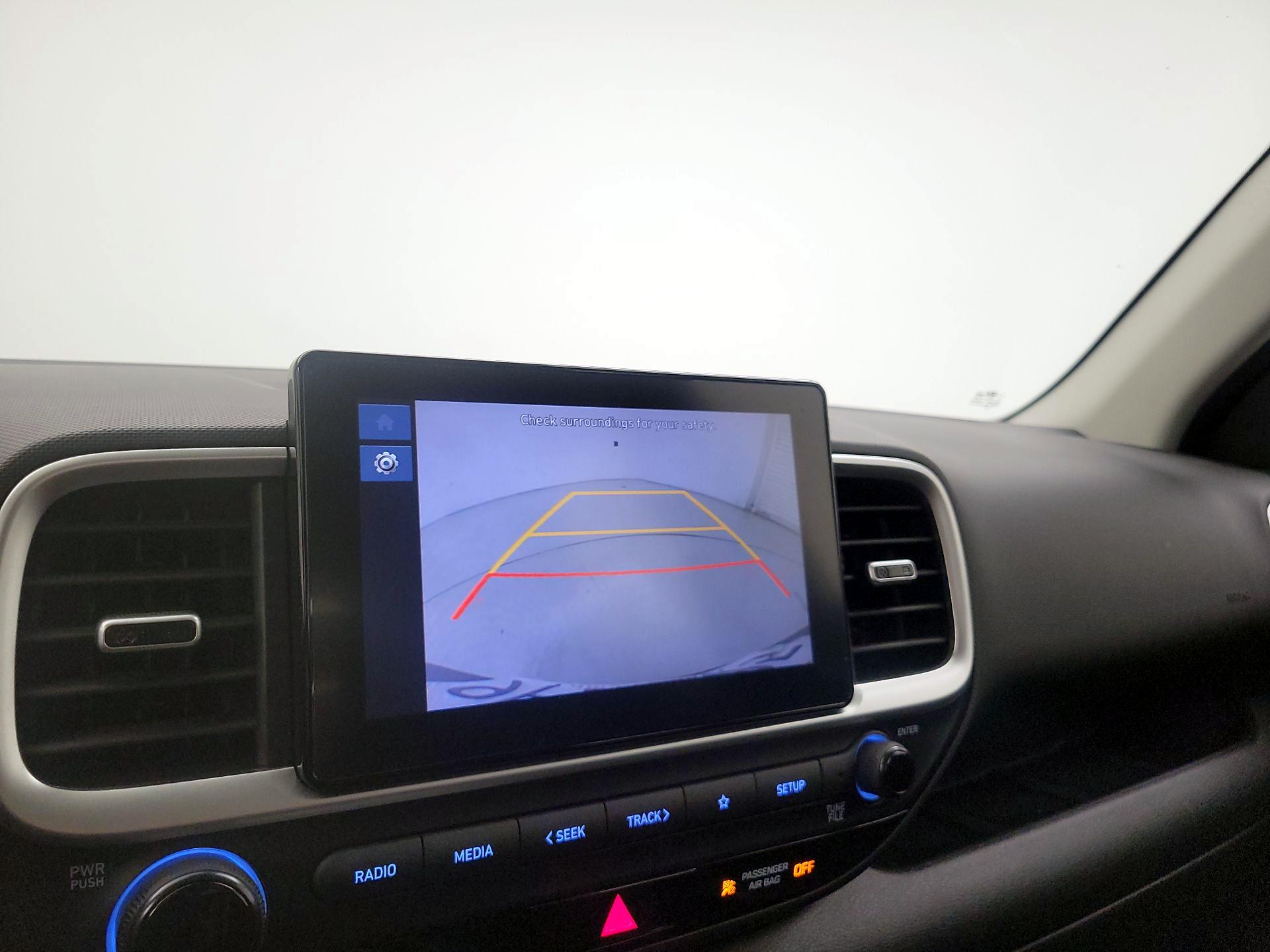 Thumbnail: 2023 Hyundai Venue - 14