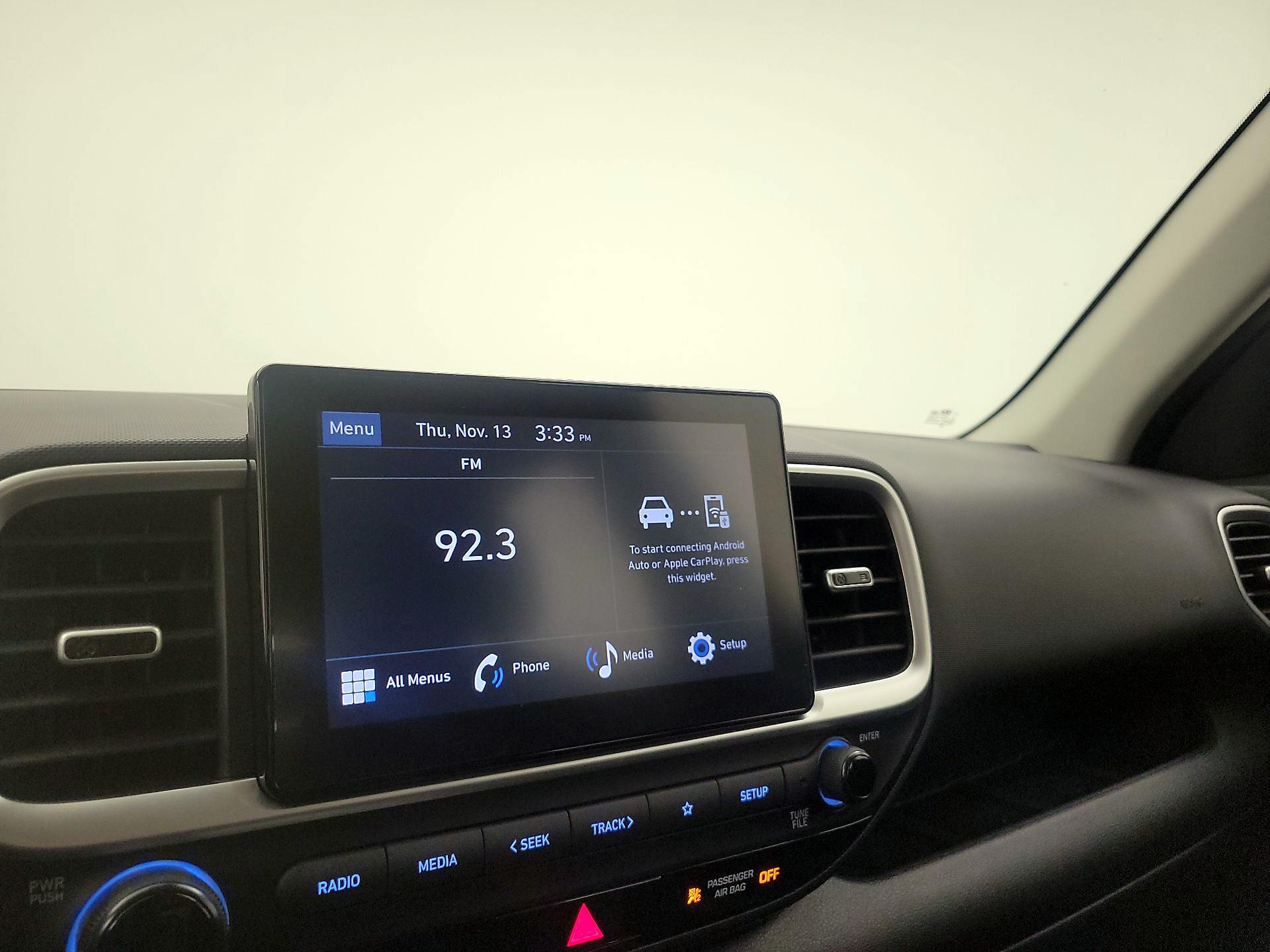 Thumbnail: 2023 Hyundai Venue - 15