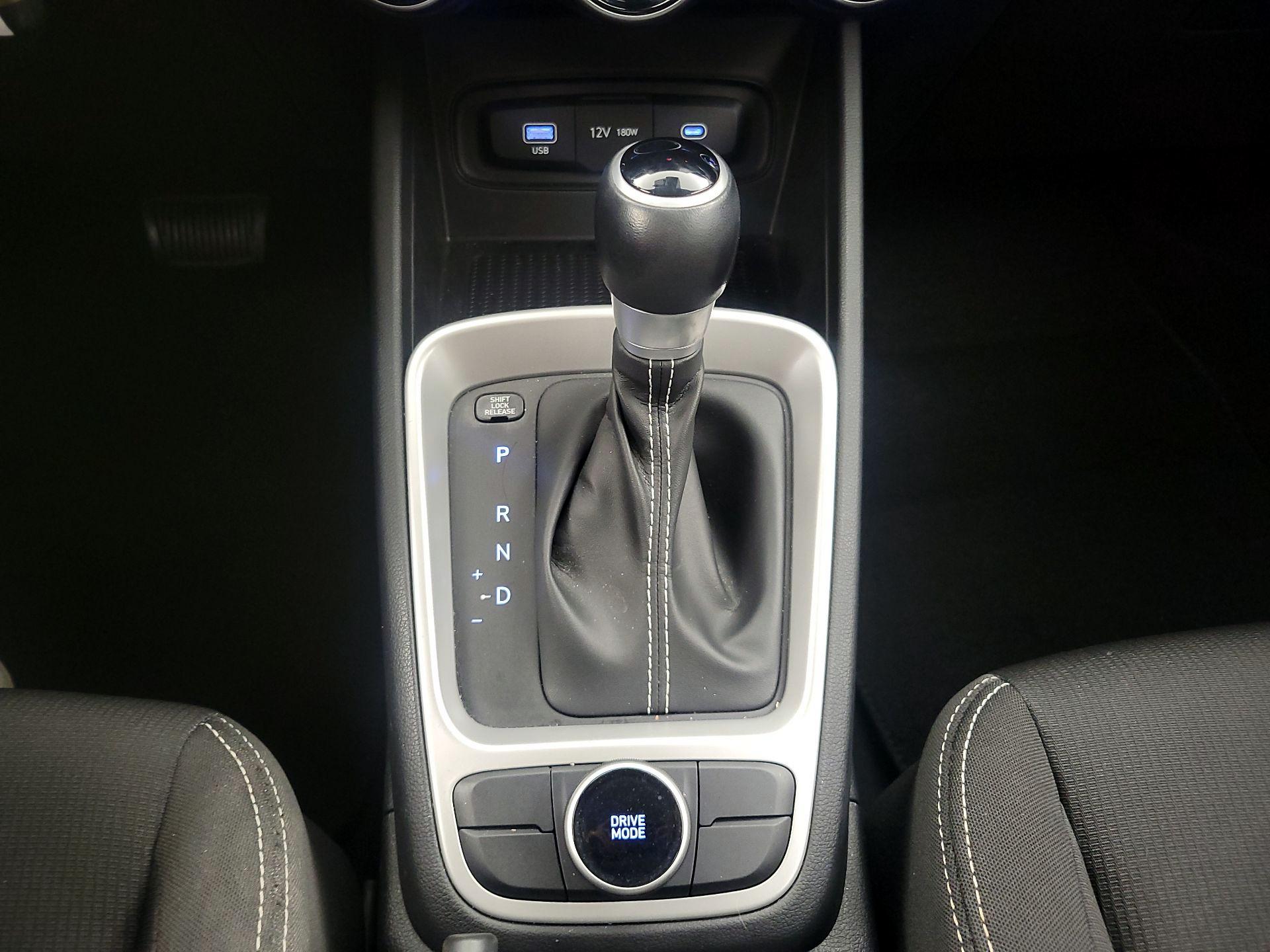 Thumbnail: 2023 Hyundai Venue - 17