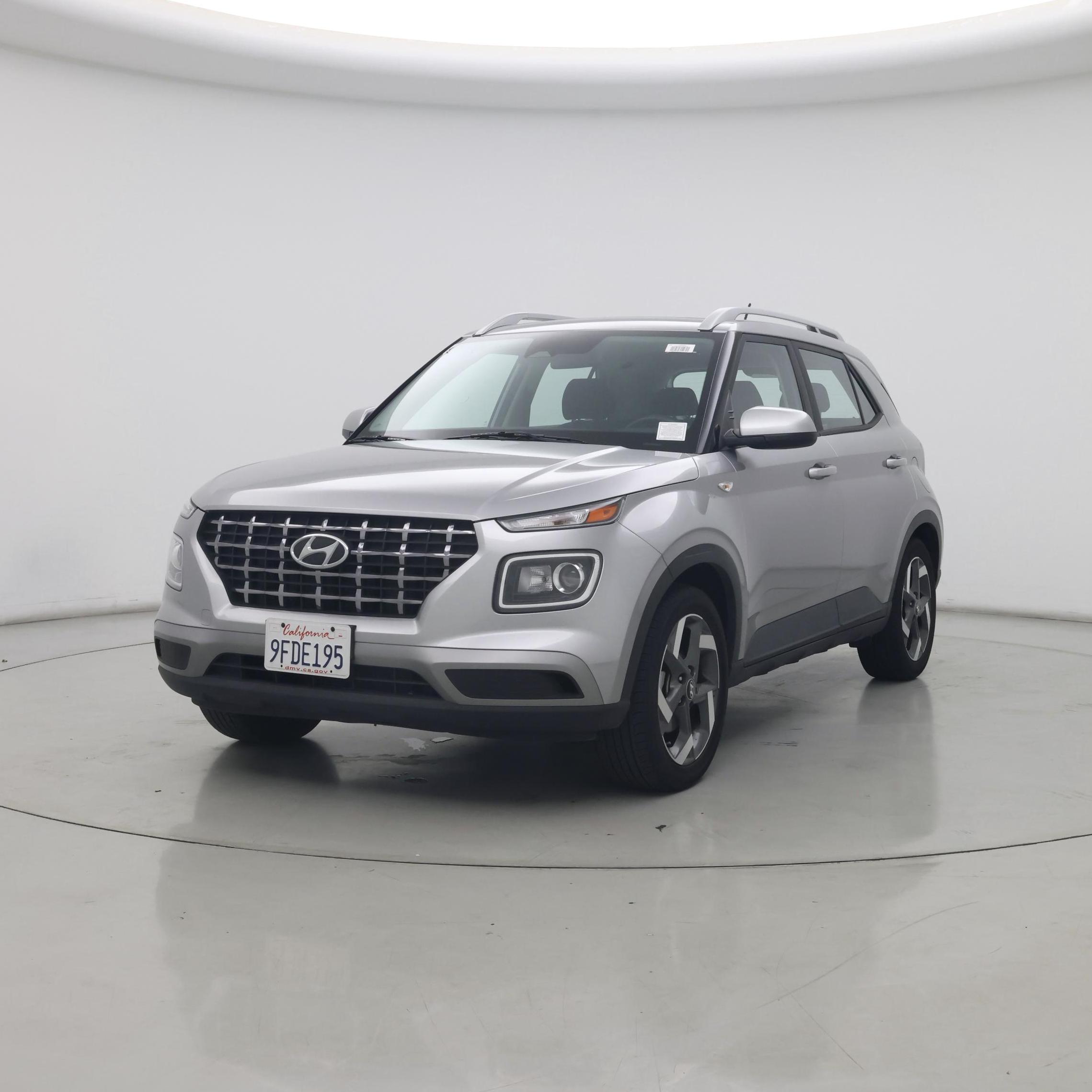 Thumbnail: 2023 Hyundai Venue - 4