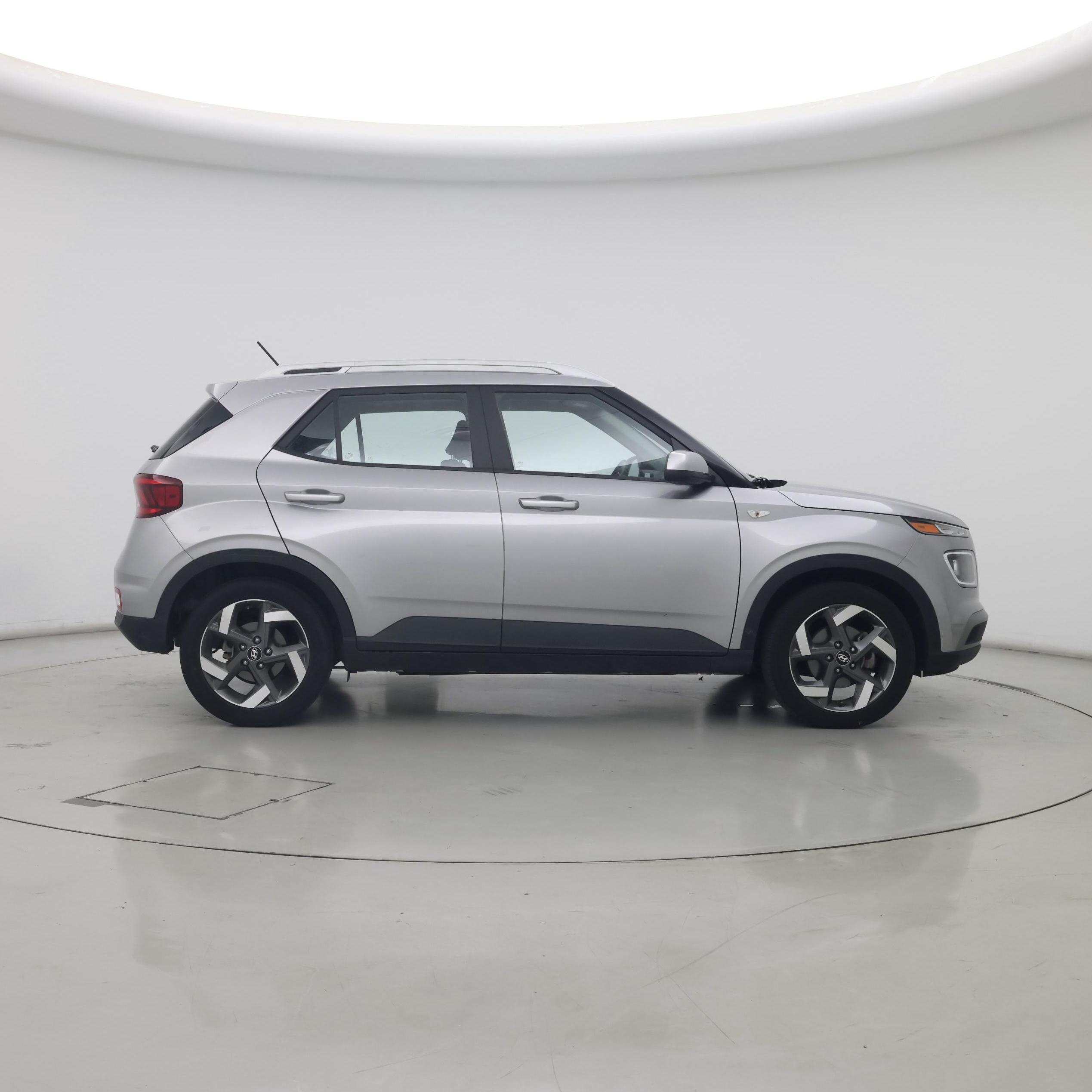 Thumbnail: 2023 Hyundai Venue - 7