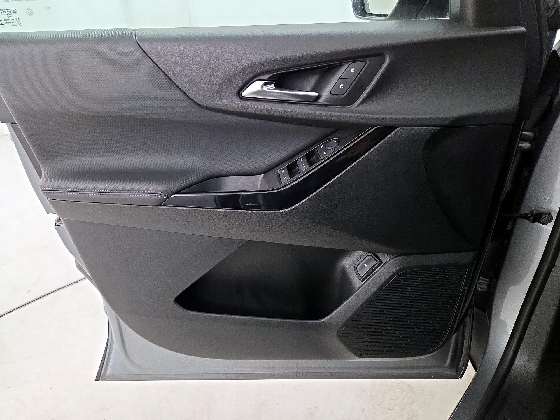 Thumbnail: 2025 Chevrolet Equinox - 12