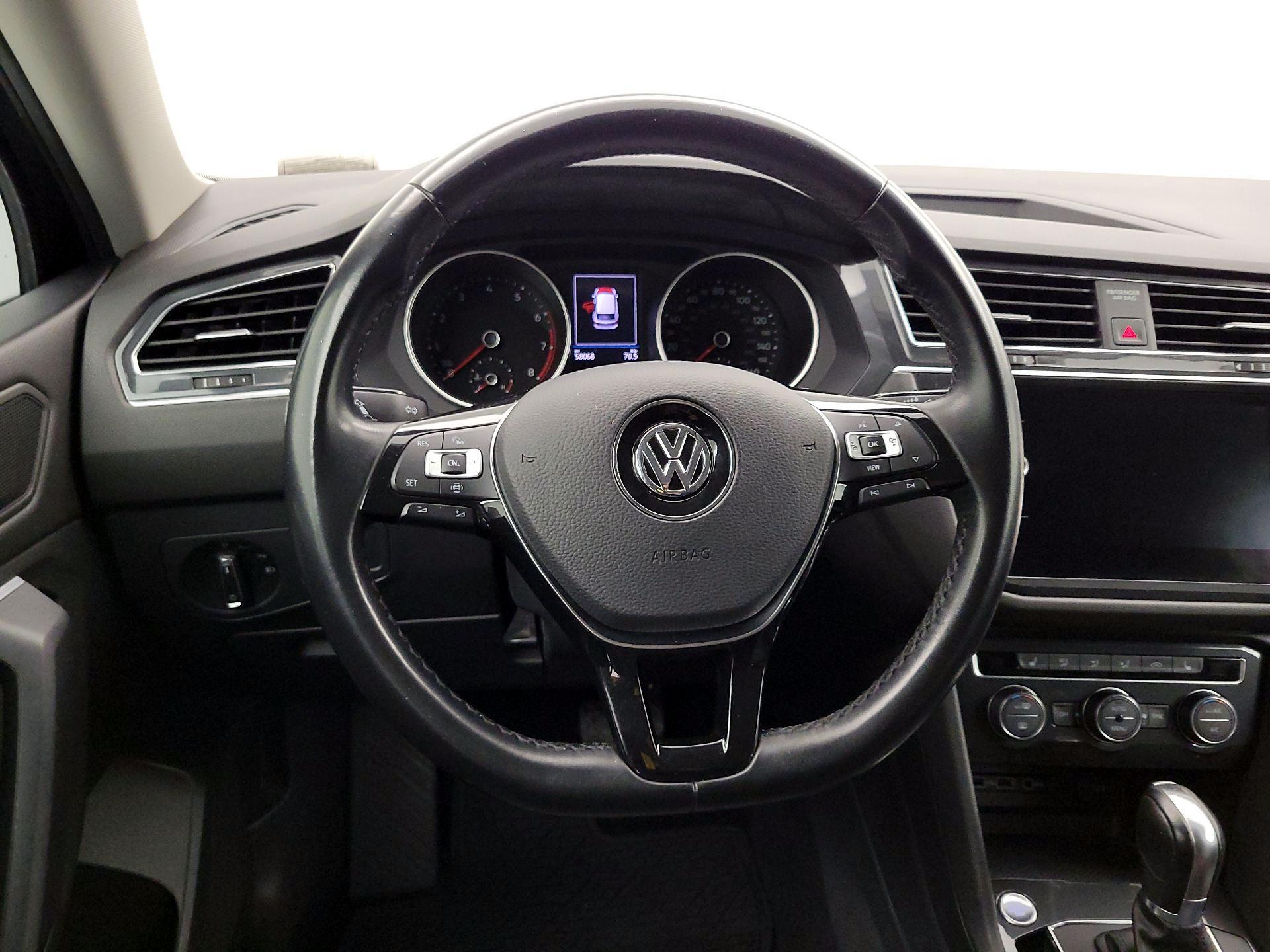 Thumbnail: 2019 Volkswagen Tiguan - 10