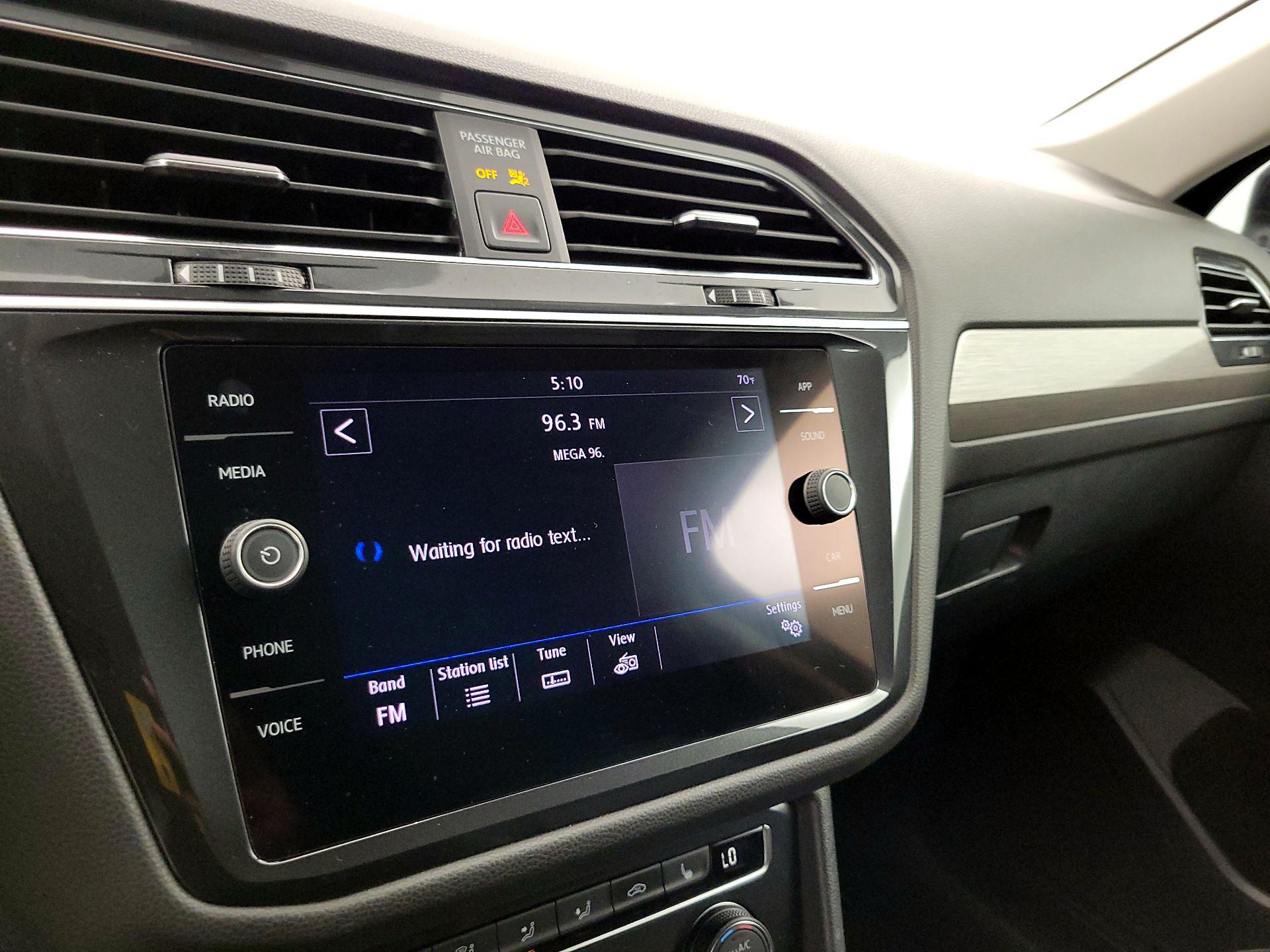 Thumbnail: 2019 Volkswagen Tiguan - 15