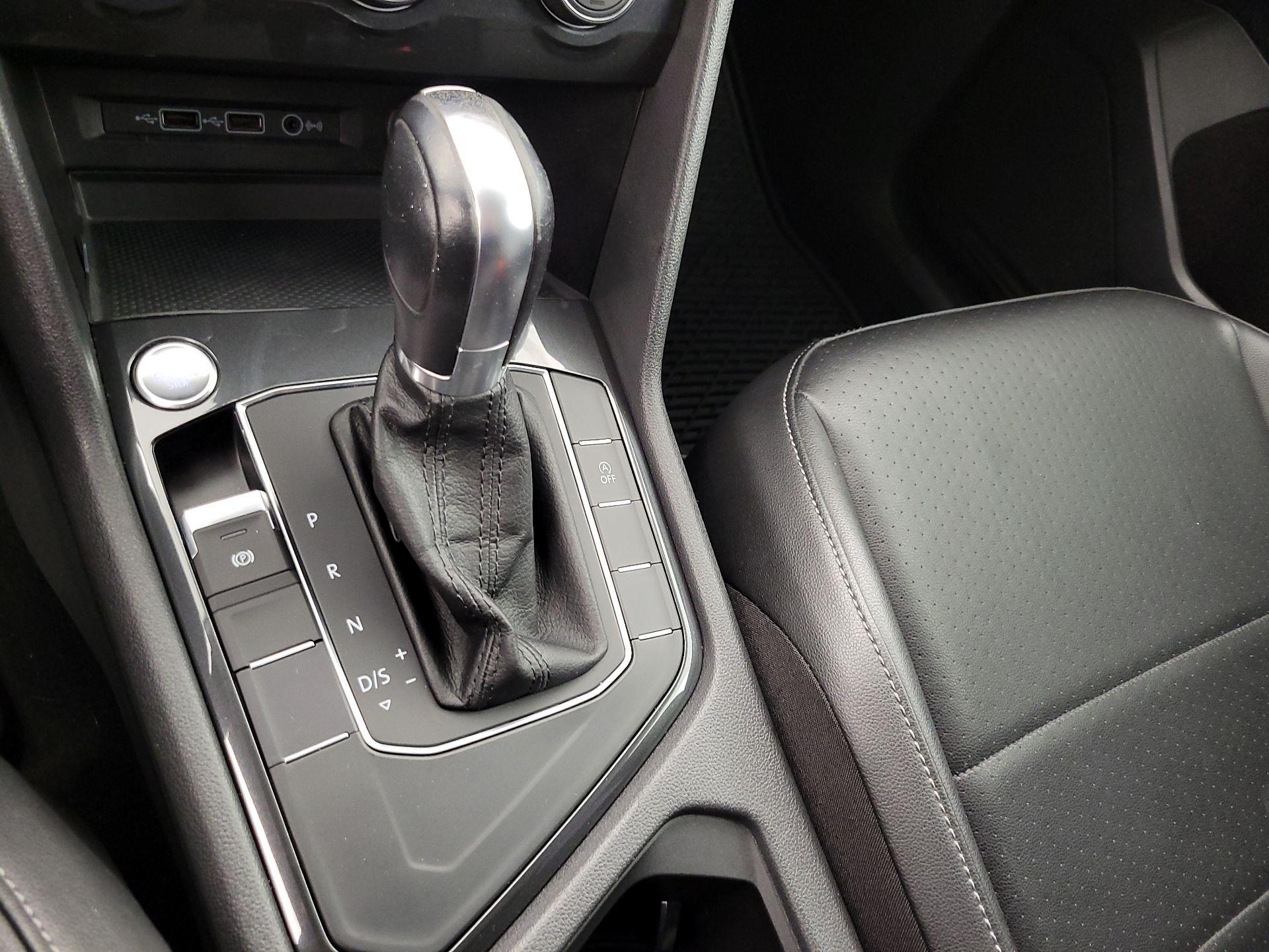 Thumbnail: 2019 Volkswagen Tiguan - 17