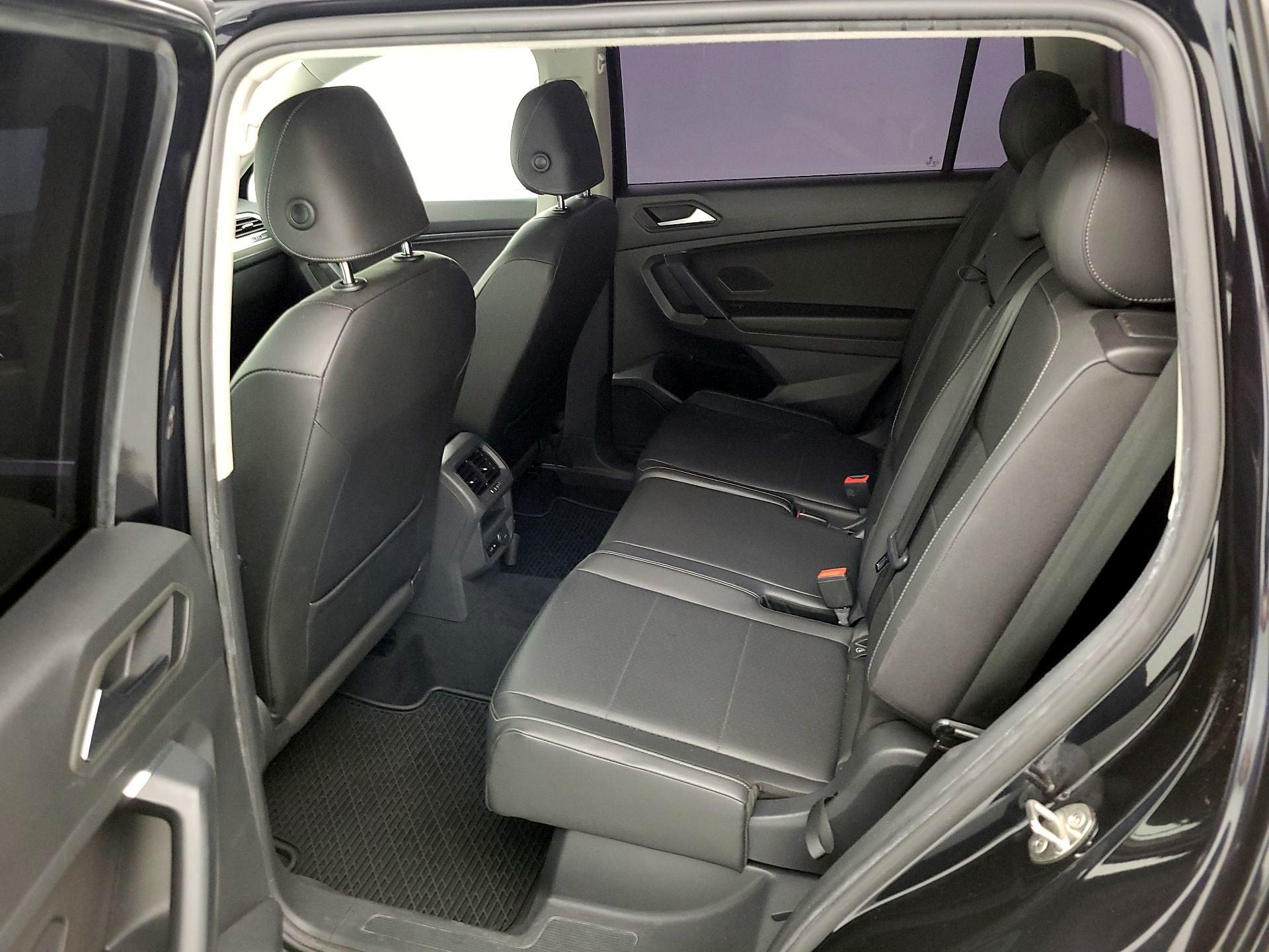 Thumbnail: 2019 Volkswagen Tiguan - 18