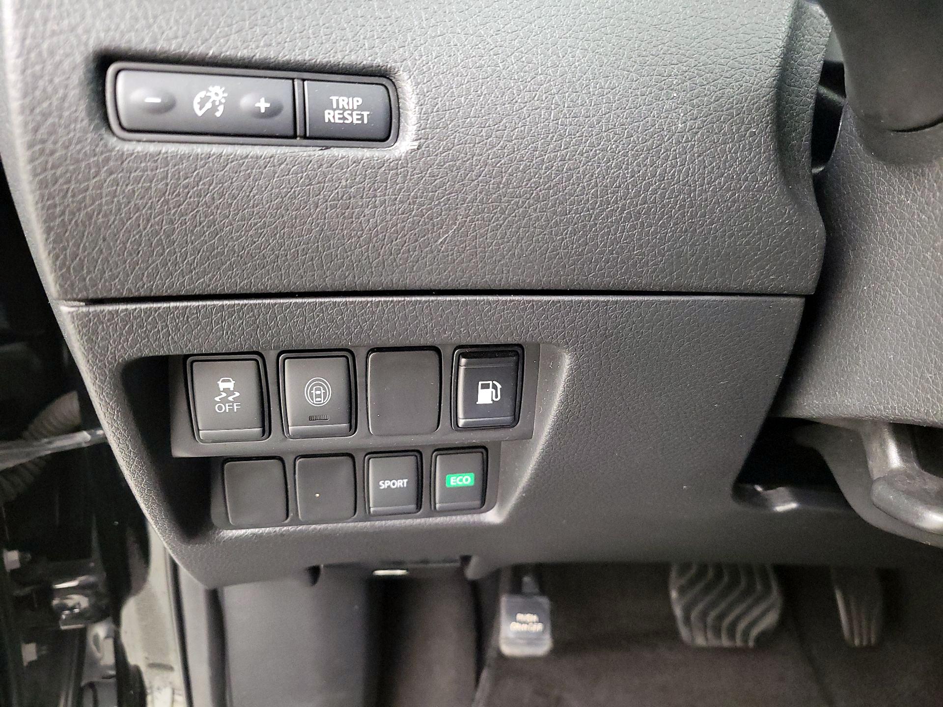 Thumbnail: 2019 Nissan Rogue - 13