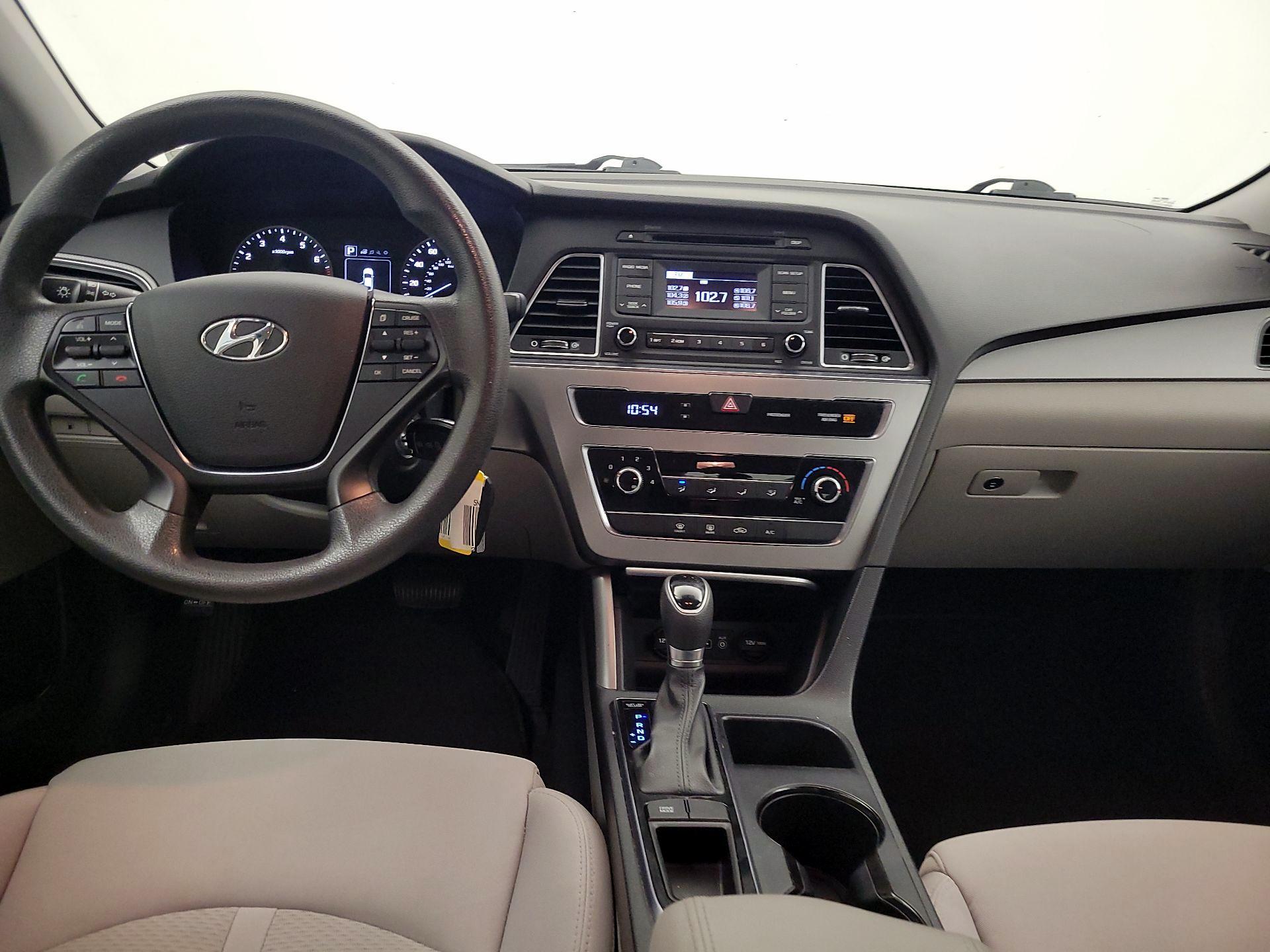 Thumbnail: 2017 Hyundai Sonata - 9