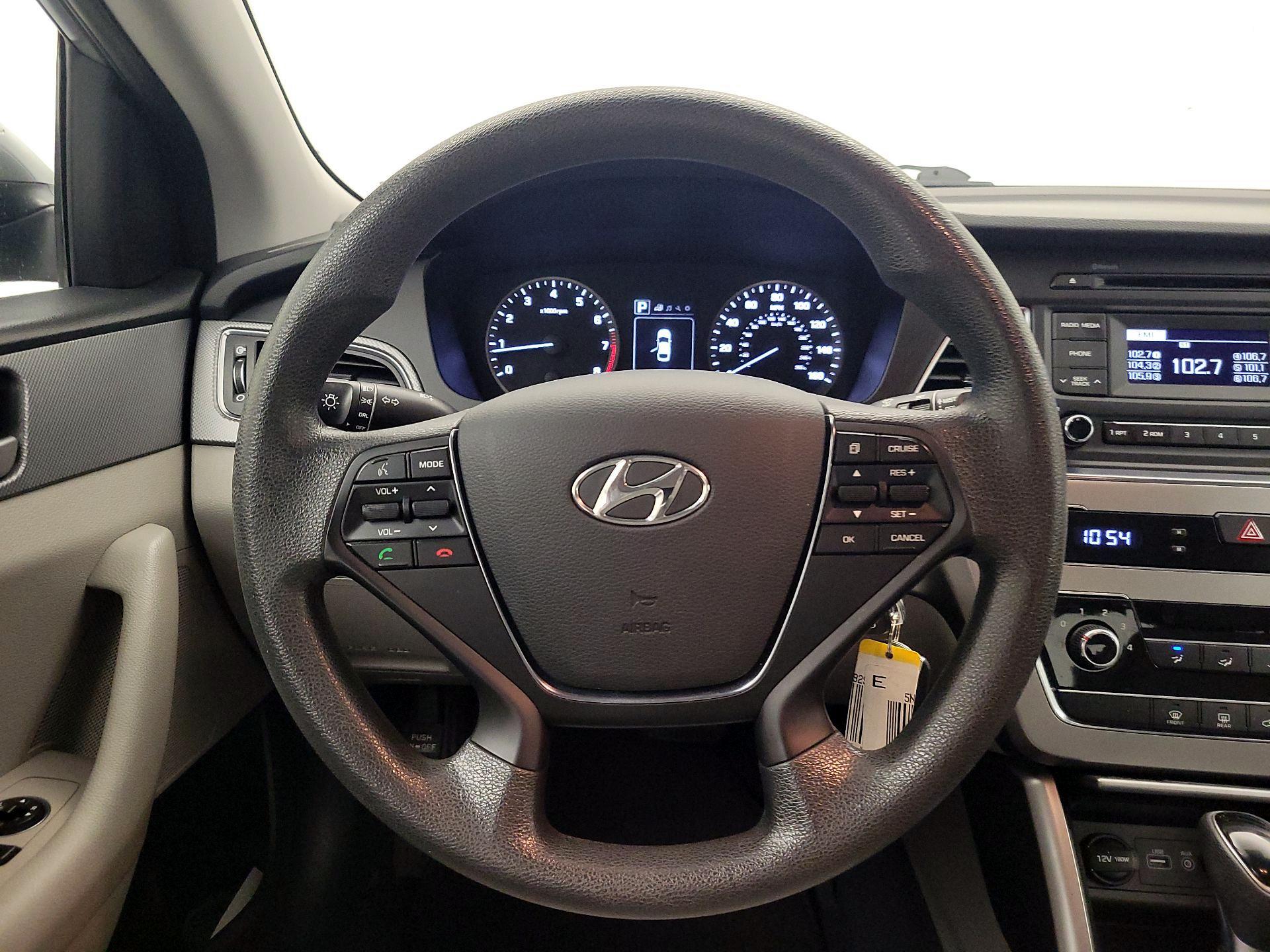 Thumbnail: 2017 Hyundai Sonata - 10