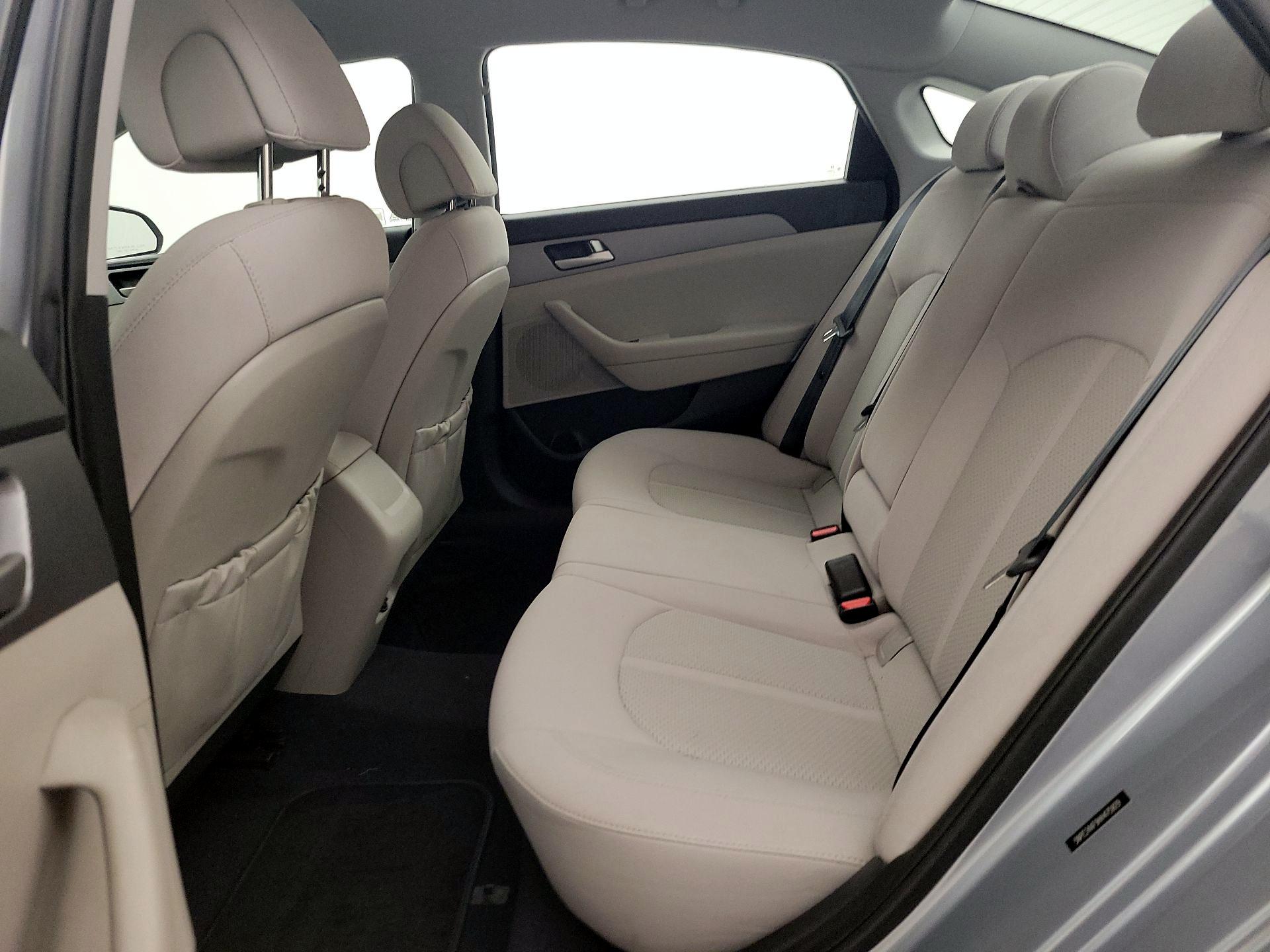 Thumbnail: 2017 Hyundai Sonata - 18