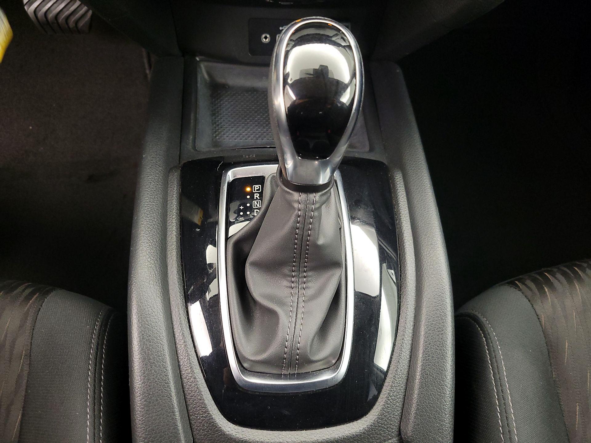 Thumbnail: 2020 Nissan Rogue - 17