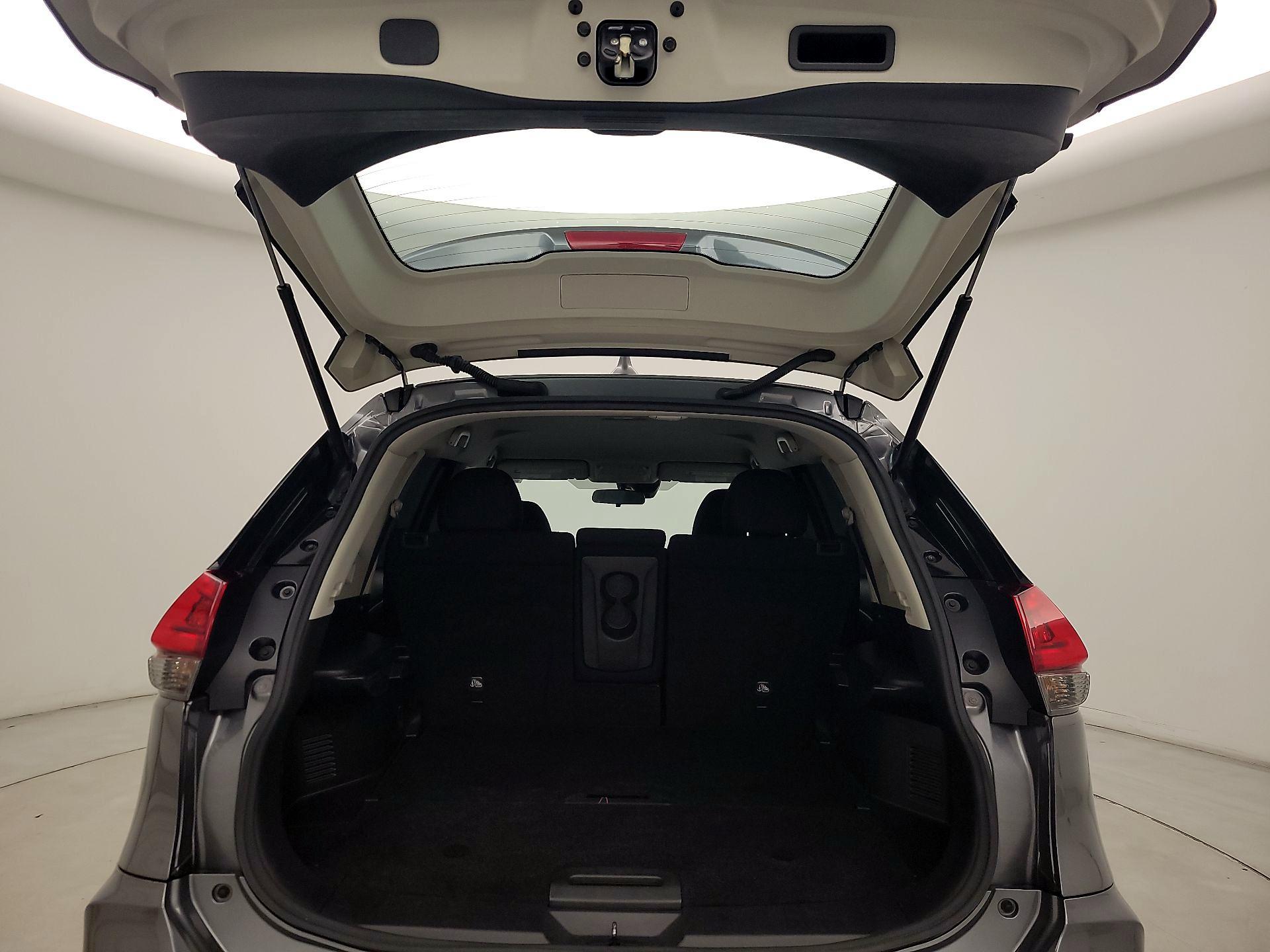 Thumbnail: 2020 Nissan Rogue - 20