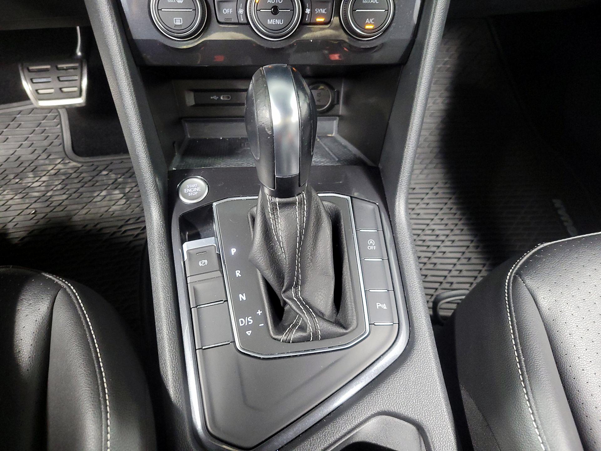 Thumbnail: 2021 Volkswagen Tiguan - 17