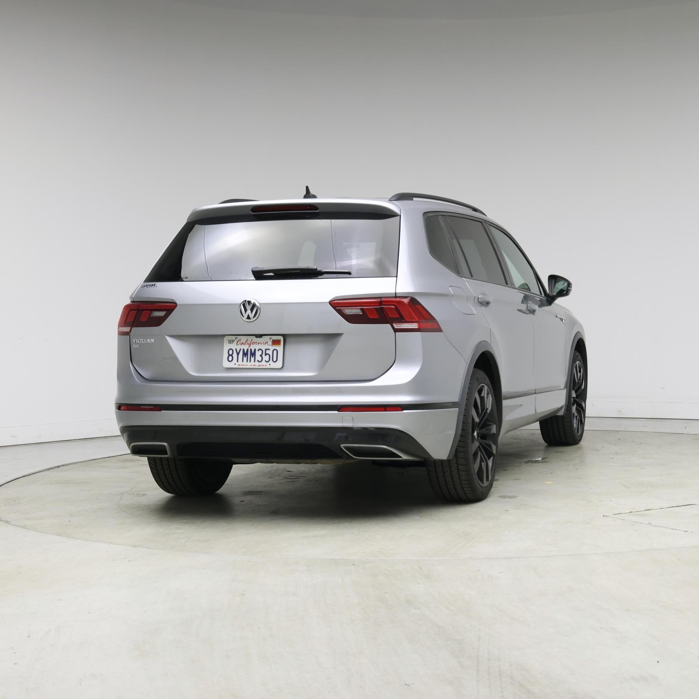 Thumbnail: 2021 Volkswagen Tiguan - 8