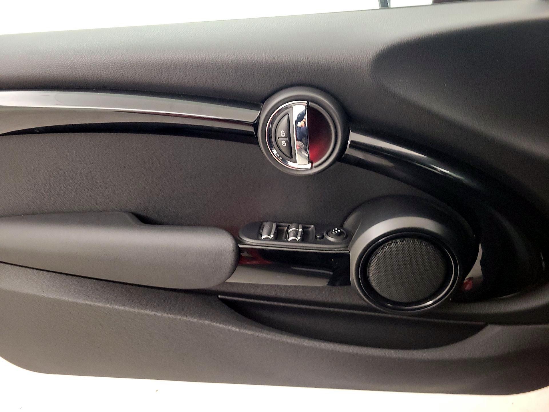 Thumbnail: 2019 MINI Cooper - 12