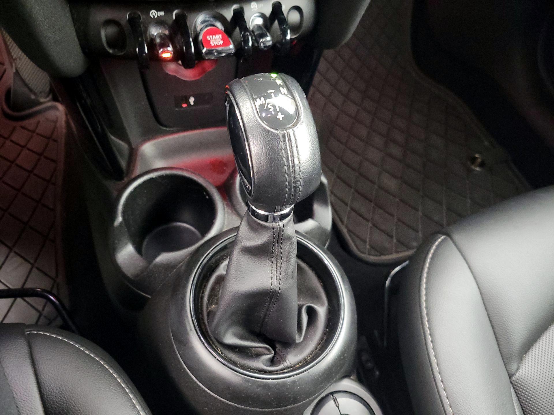 Thumbnail: 2019 MINI Cooper - 17